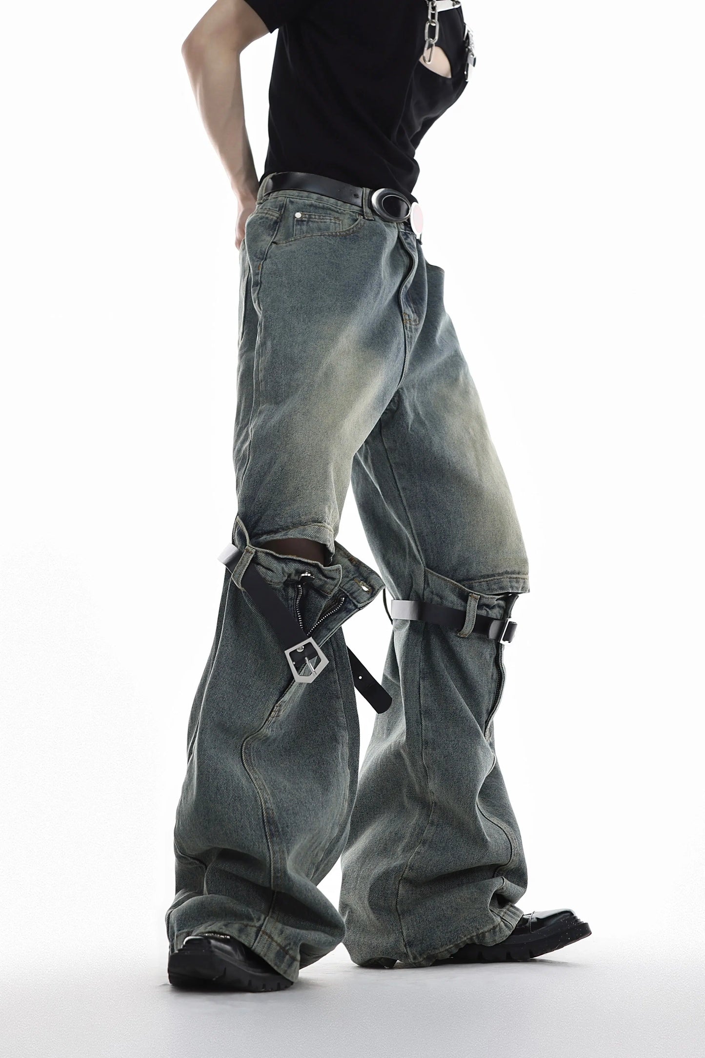 Knee Belted Zipper Design Denim Jeans WN3024