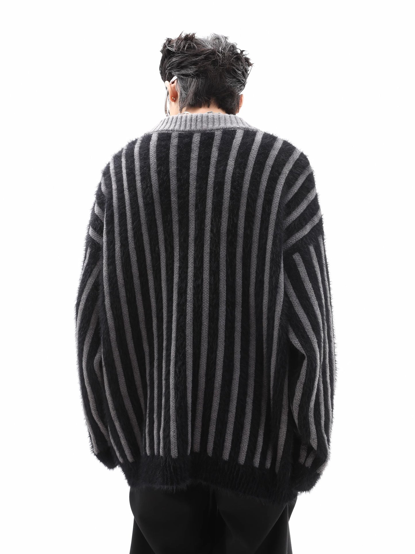 Thick Vertical Stripe V-Neck Oversize Knit Sweater WN10427