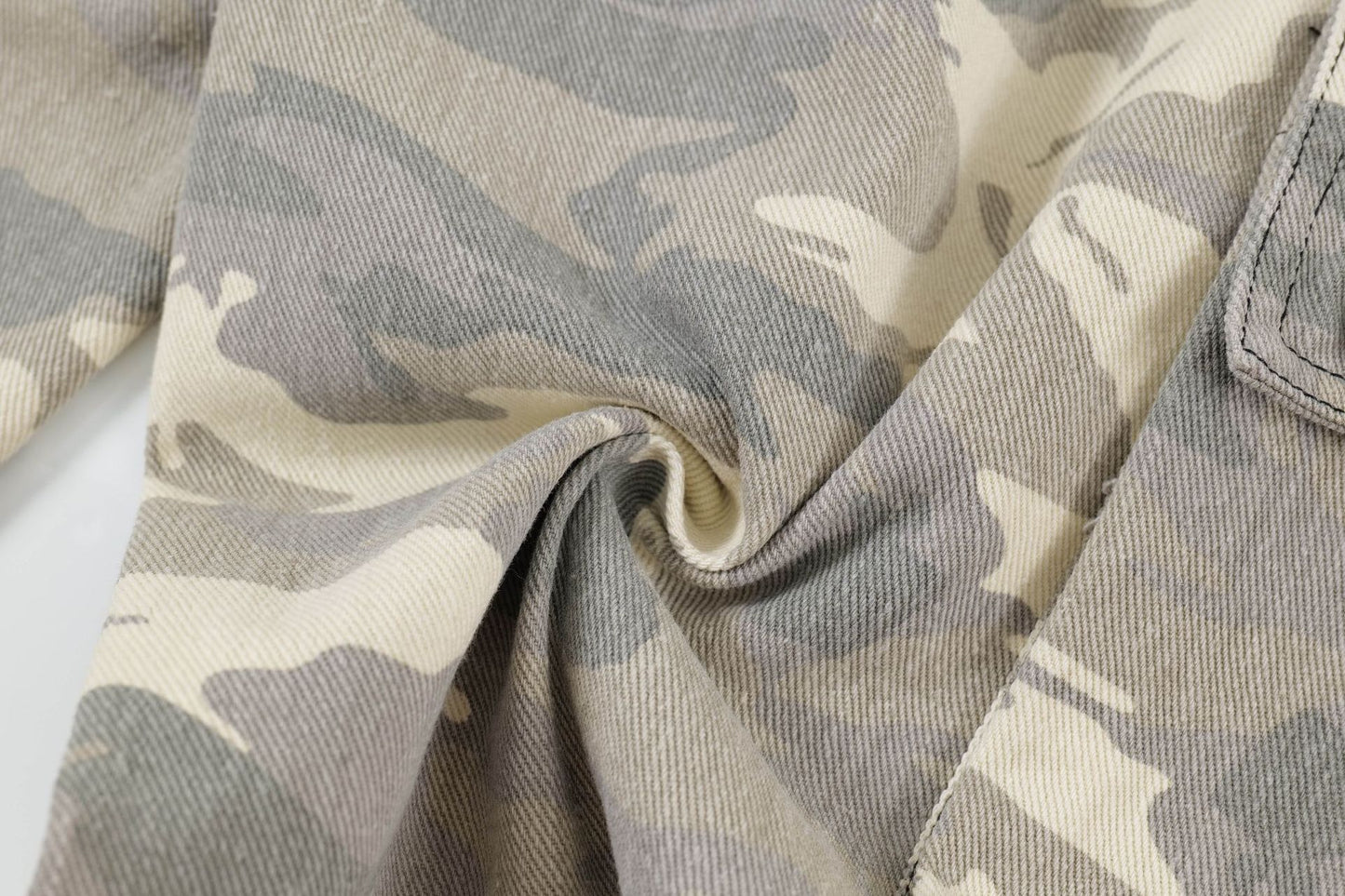 Camouflage Washed Straight Cargo Denim Jeans WN12745