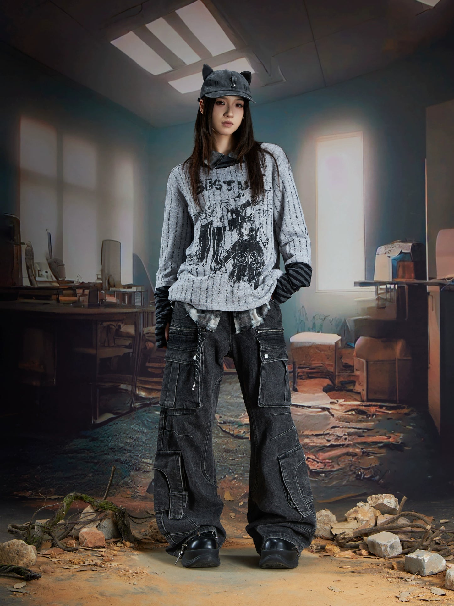 Stripe Print Fake Layered Long Sleeve T-Shirt WN21357