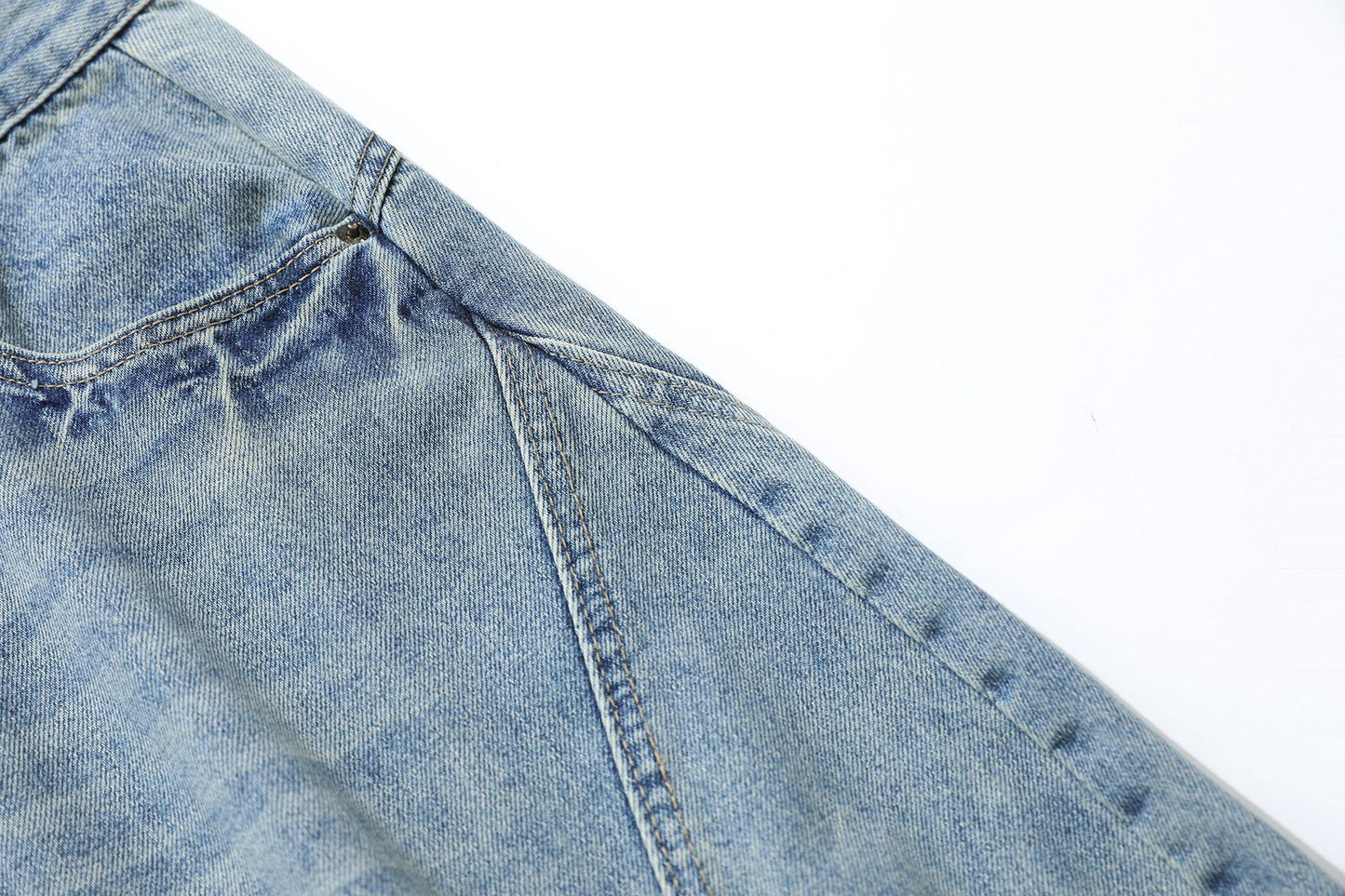 Washed Whisker Curved Cropped Denim Jeans WN25531