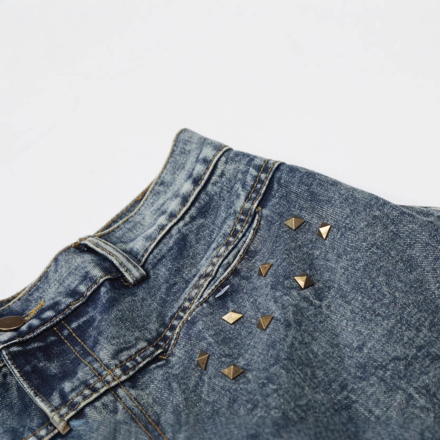 Washed Studs Panel Cropped Denim Half Jeans WN25766