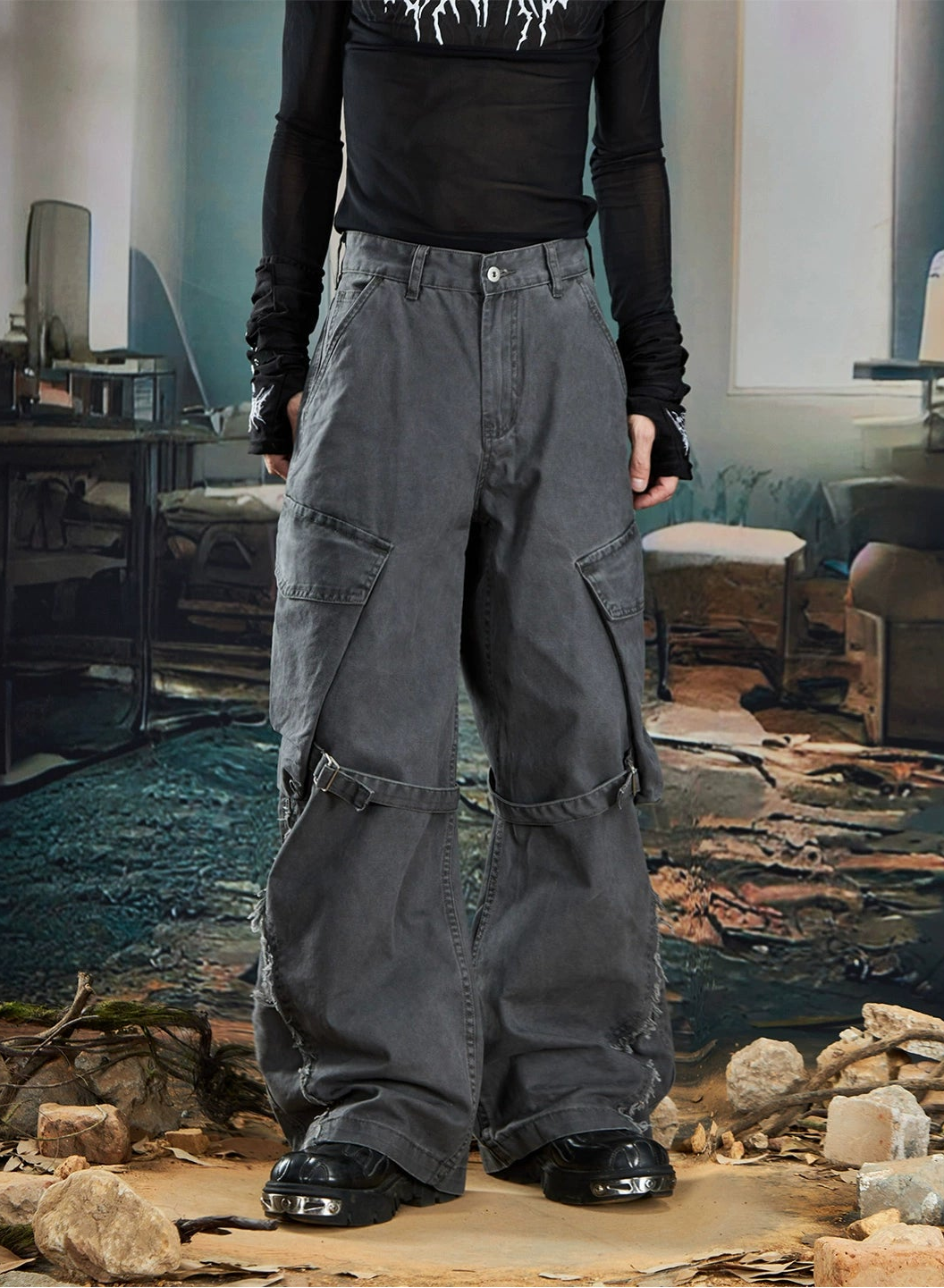 Large Pocket Washed Fringe Straight Cargo Denim Jeans WN20585