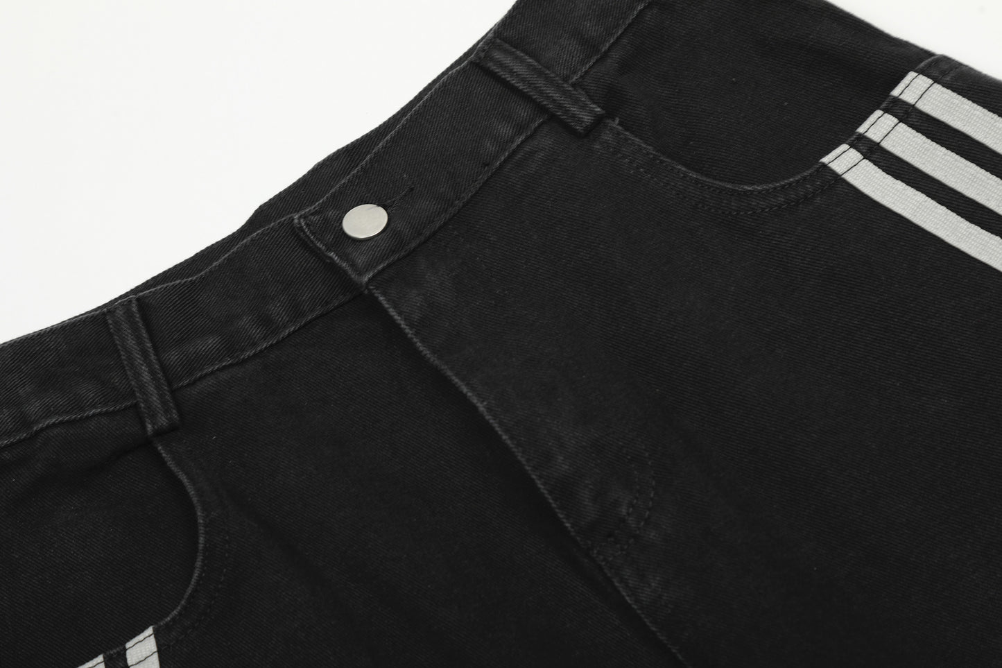 Deconstructed Three-Stripe Curved Wide Leg Denim Jeans WN25738