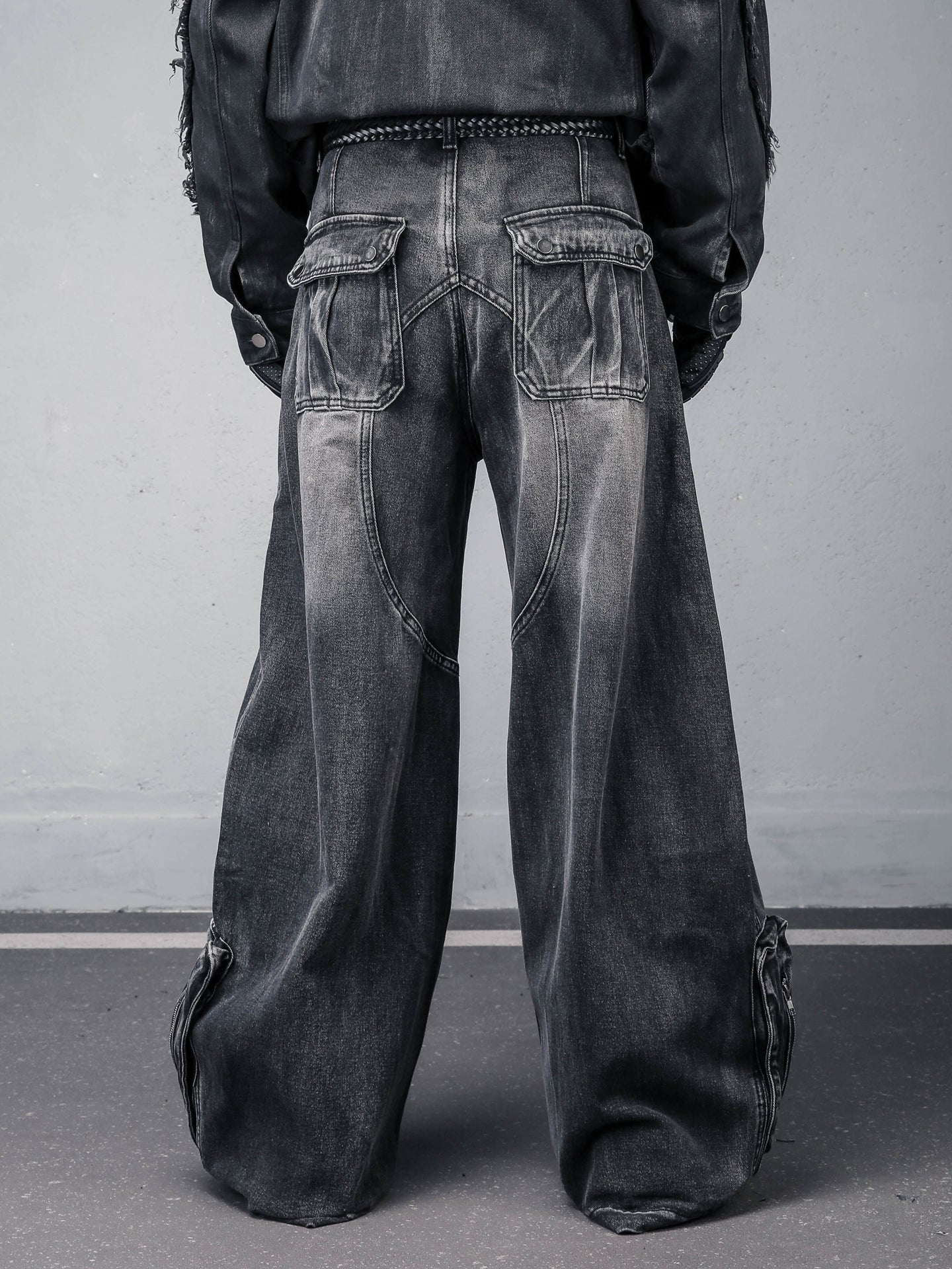 Washed Multi-Pocket Deconstruct Wide Leg Denim Jeans WN22431