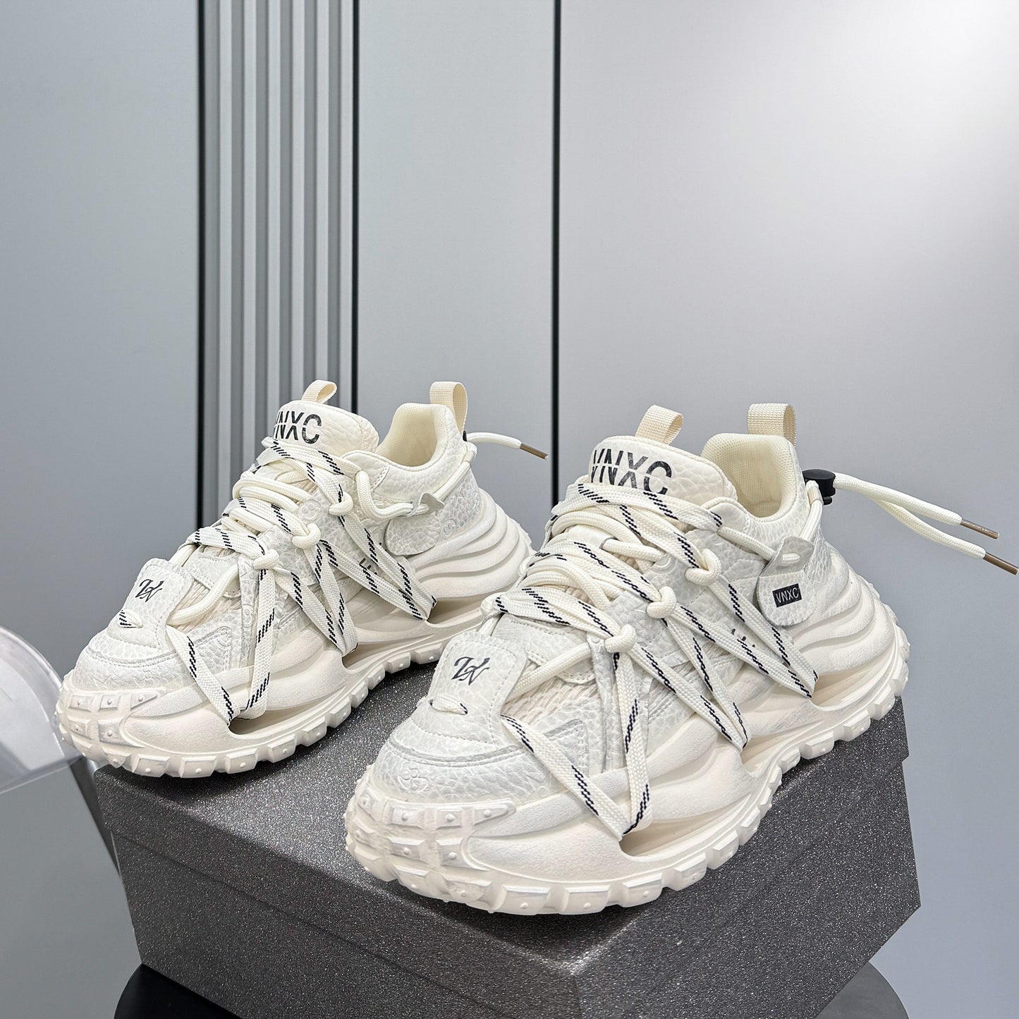 Mesh Rope Lace Air Sole Sneakers WN24705
