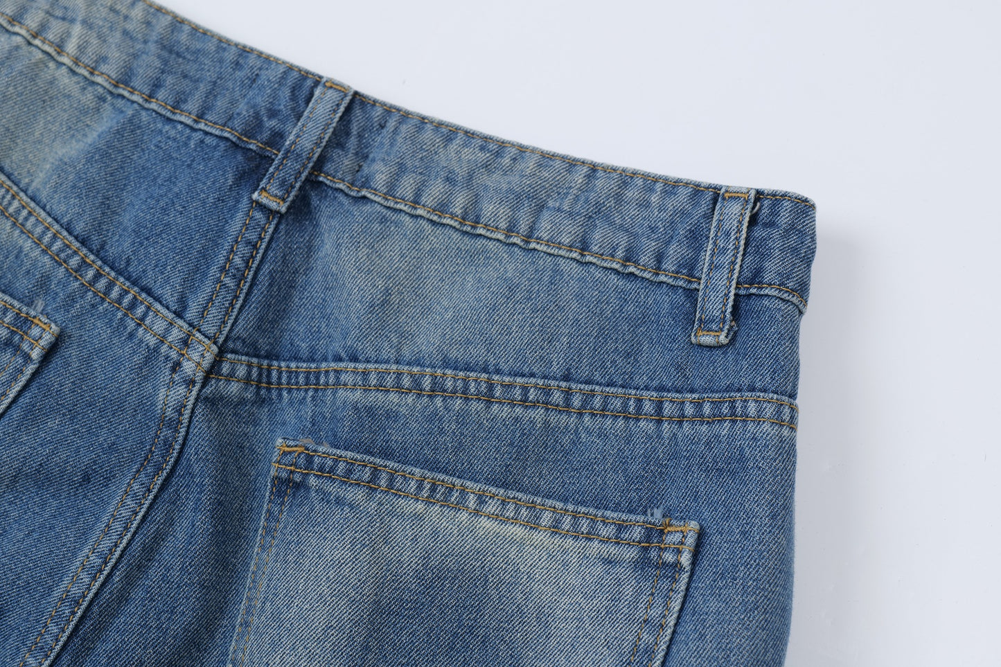 Washed Multi Pocket Cargo Denim Half Jeans WN26123