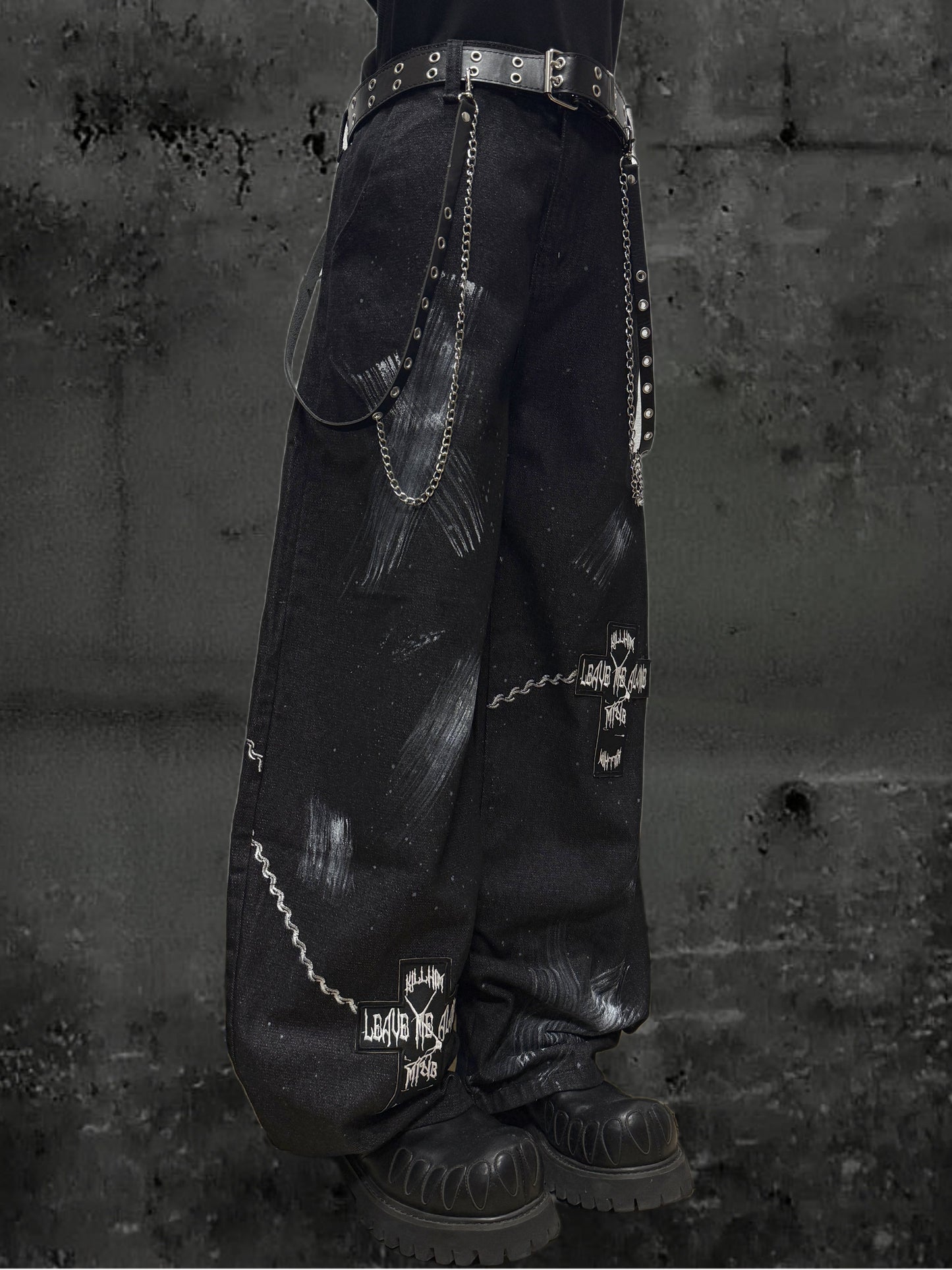 Paint Print Wide Leg Denim Jeans & Bandana Waist Panel & Skull Belt & Belt Chain WN23793