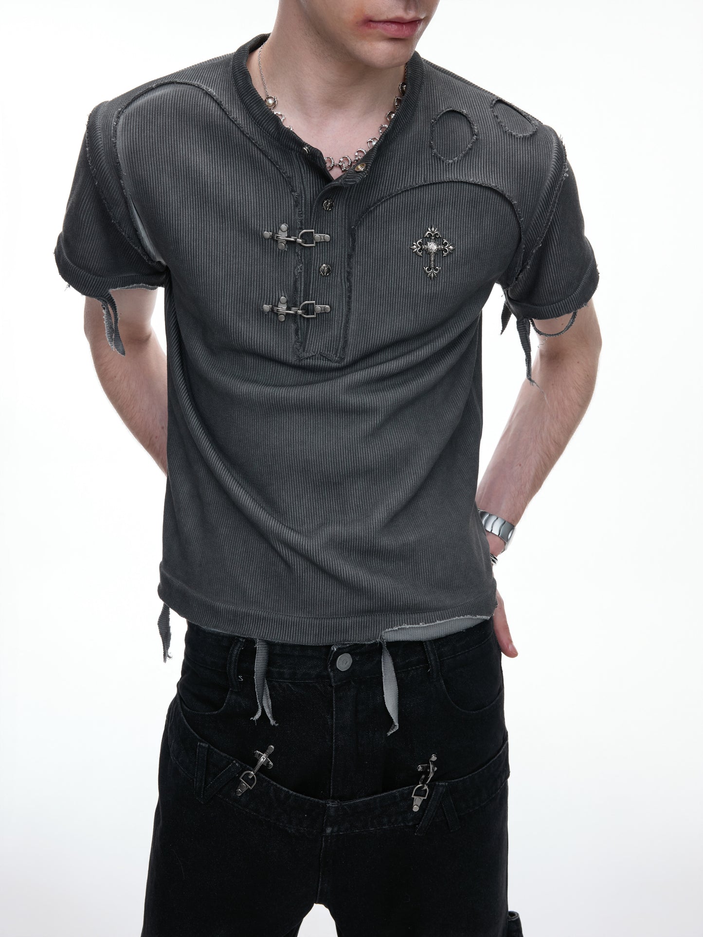 Henley-Neck Ribbed Damage Raw-Edge Short Sleeve T-Shirt WN27026