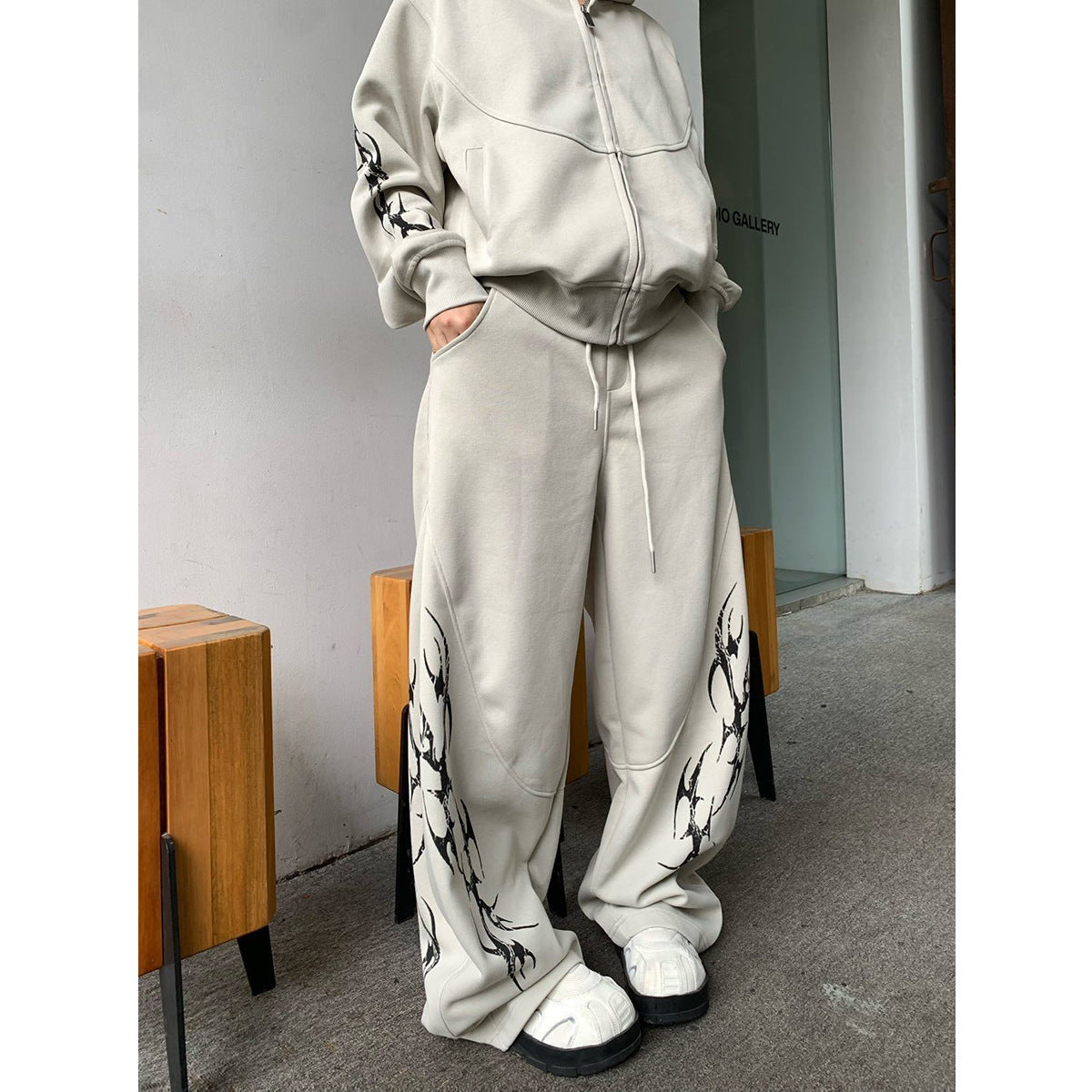 Thorn Print Zipper Hoodie & Thorn Print Wide Leg Sweatpants Setup WN25656