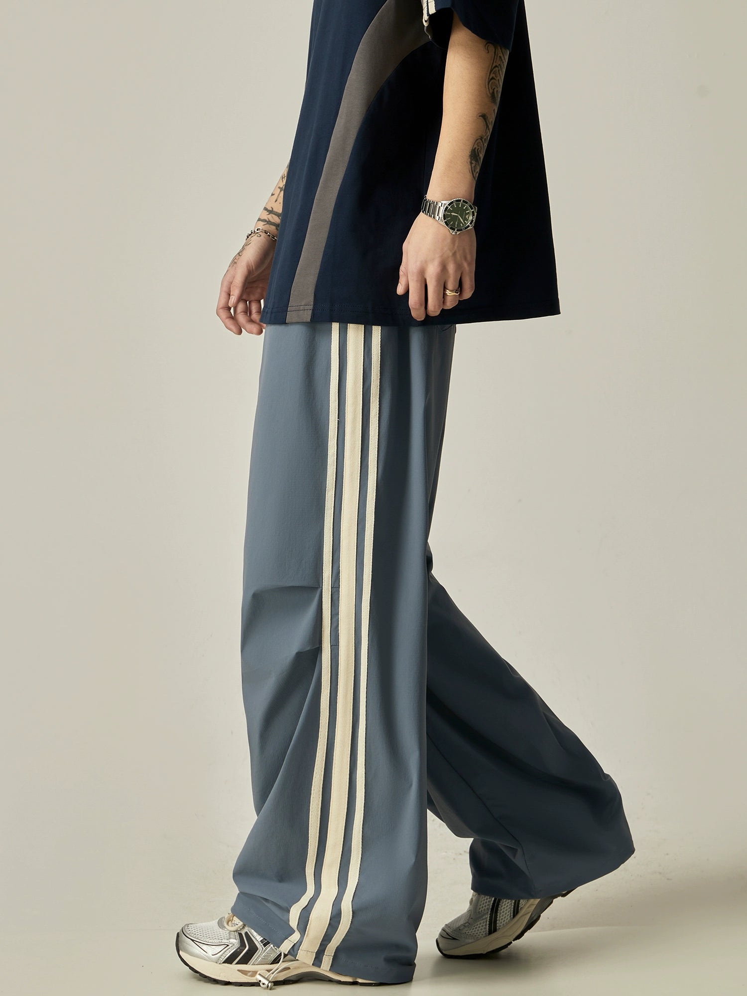 Side Stripe Wide-leg Sporty Pants WN6257 – WONDER NOAH Side Stripe Wide-leg Sporty Pants WN6257 – WONDER NOAH