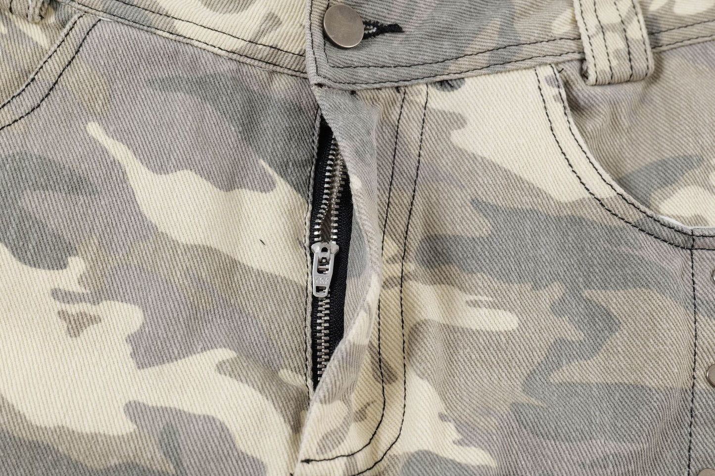 Camouflage Washed Straight Cargo Denim Jeans WN12745