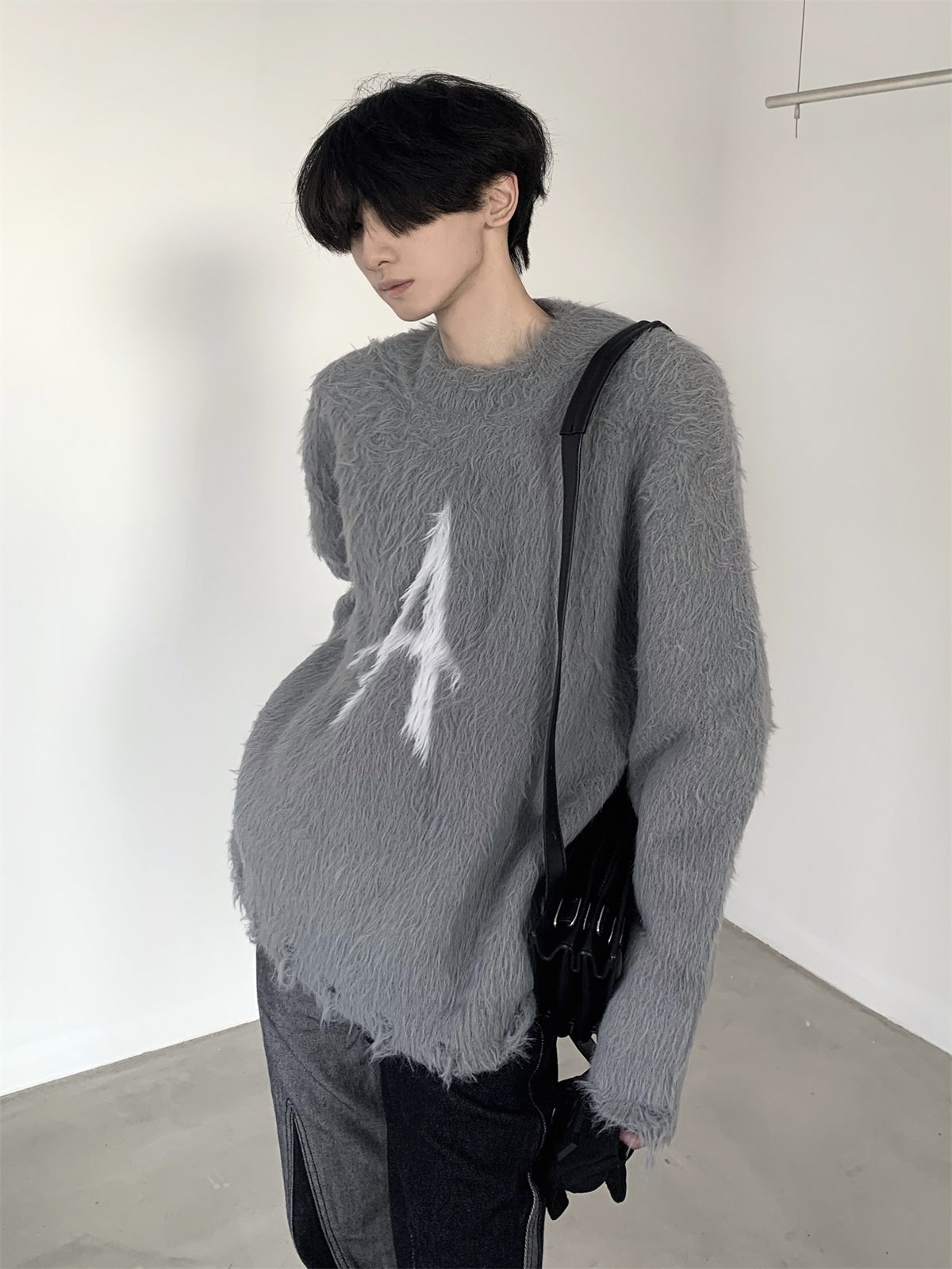 Back Design Round Neck Fur Knit Sweater WN9126