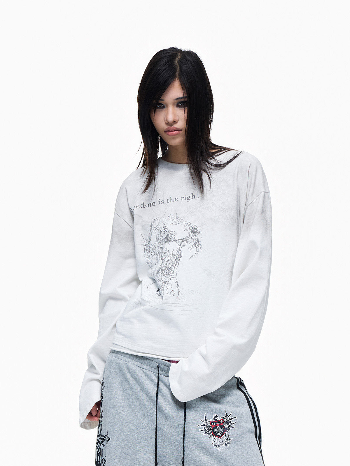 Washed Graphic Print Heavyweight Long Sleeve T-Shirt WN27354