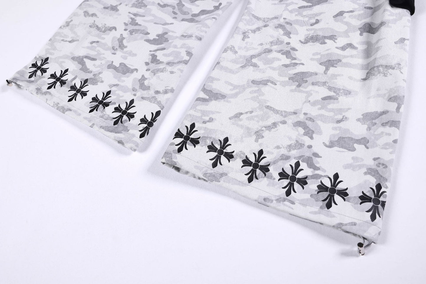 Camouflage Letter Print Cargo Pants WN26150
