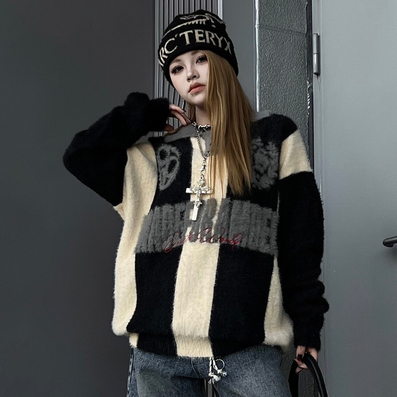 Stripe Embroidery Button Polo Knit Sweater WN24156