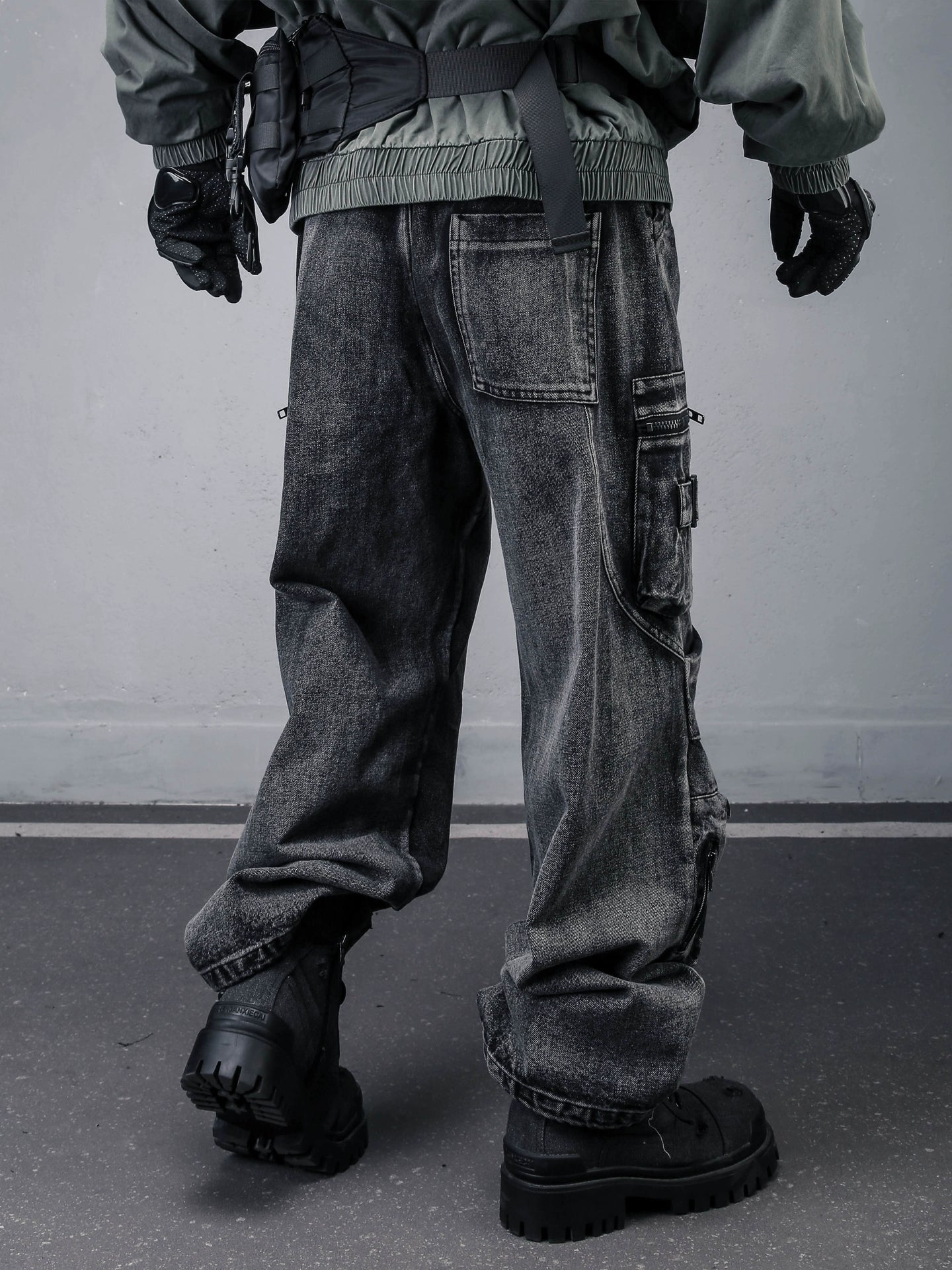 Multi Pocket Wash Damage Denim Jeans WN22308