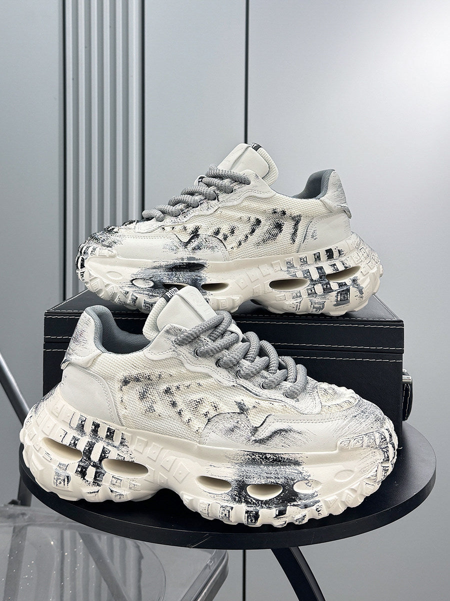 Damage Graffiti Print Chunky Sole Sneakers WN24585