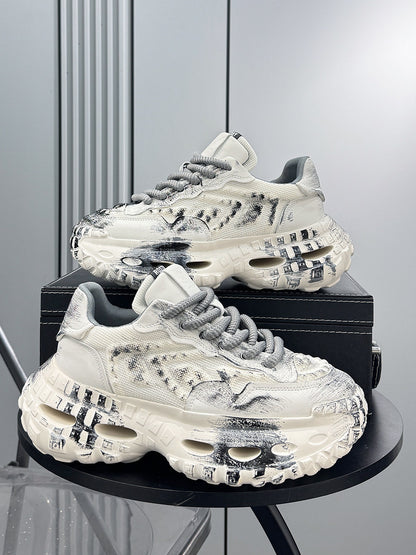 Damage Graffiti Print Chunky Sole Sneakers WN24585