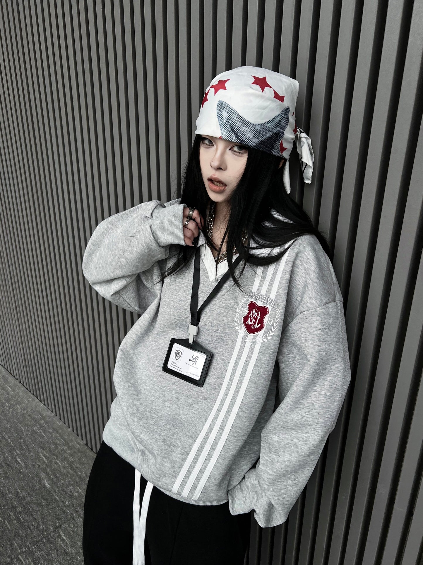 Stripe Embroidery V-Neck Polo Sweatshirt WN24157