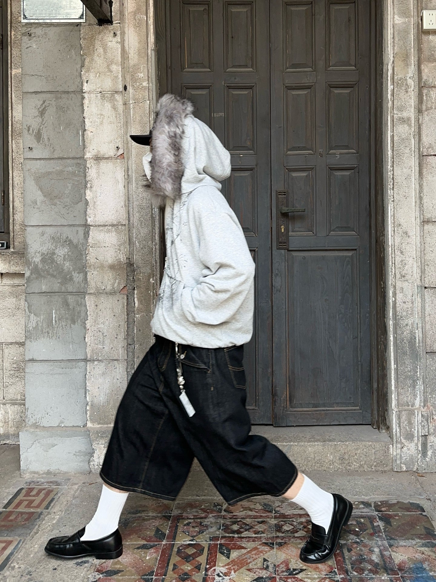 Fake Fur Hood Embroidery Oversize Pullover Hoodie WN24375
