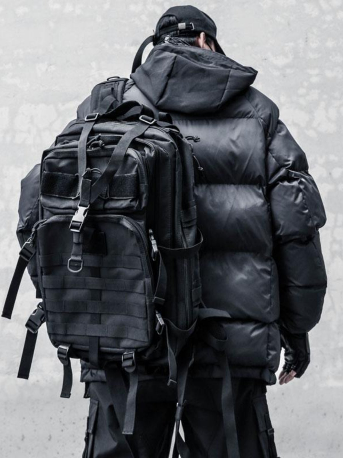 Deconstruct Hooded Puffer Jacket WN22574