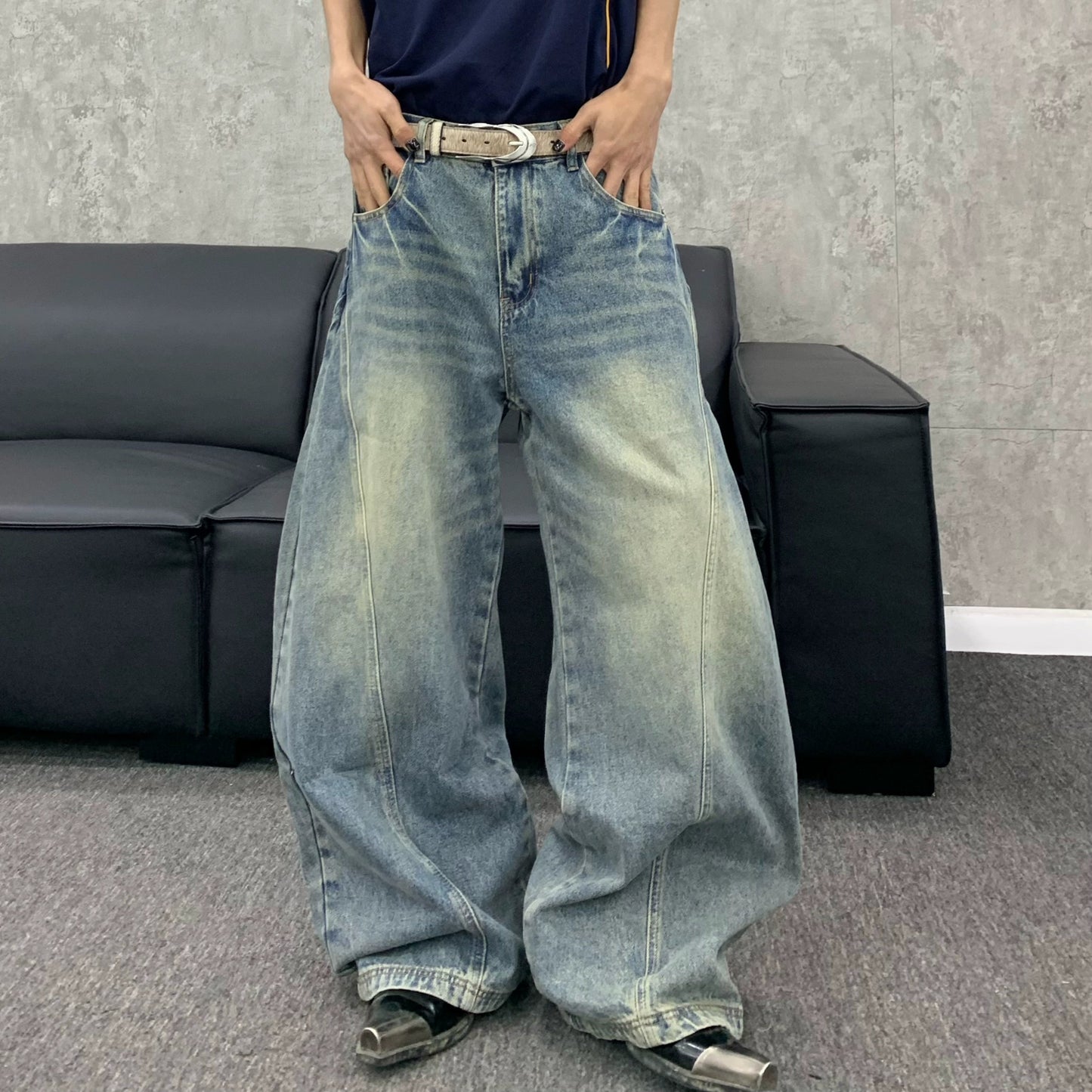 Curved Line Washed Wide Leg Denim Jeans WN22192