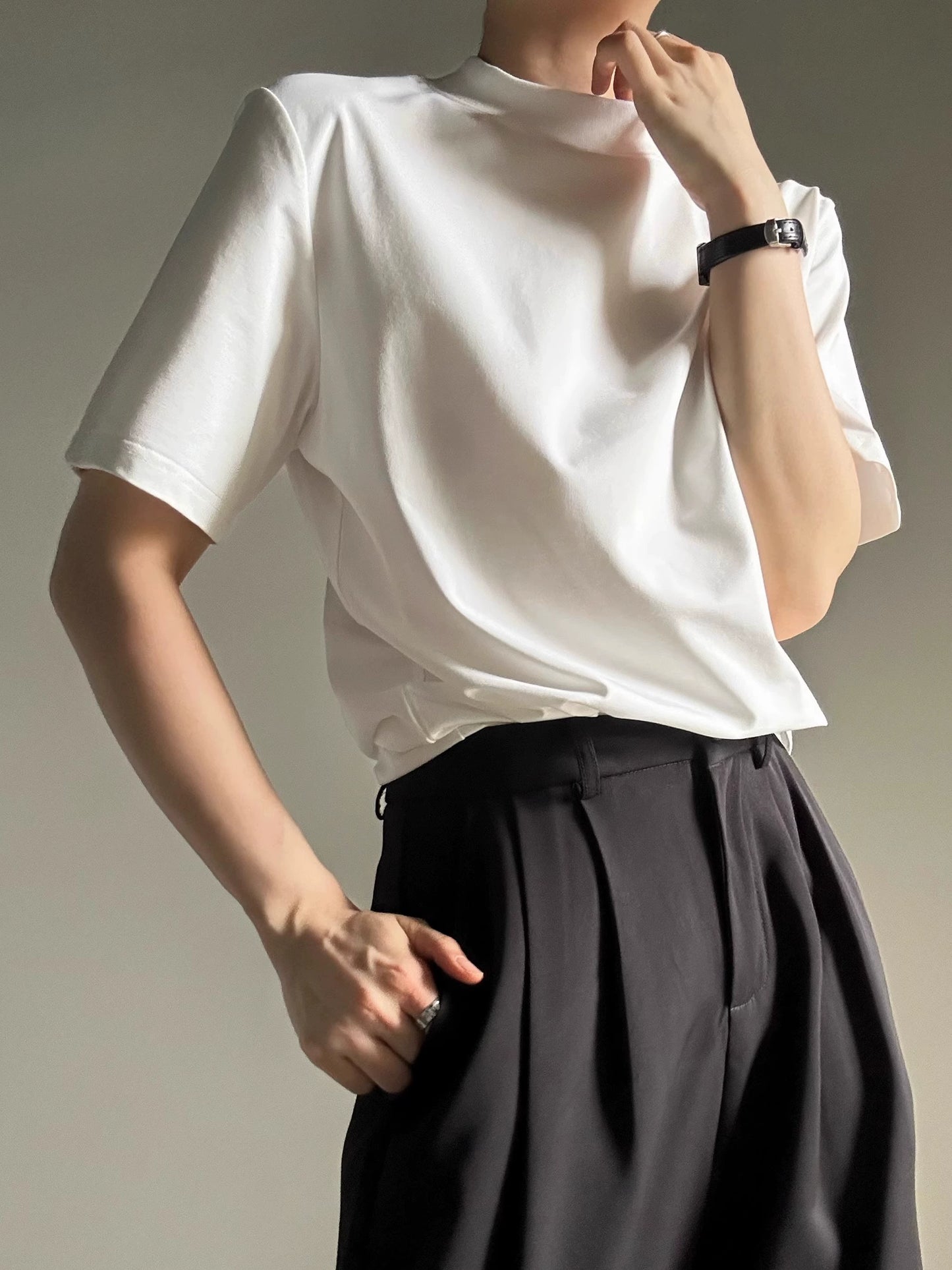 High-Neck Plain Short Sleeve T-Shirt WN19627
