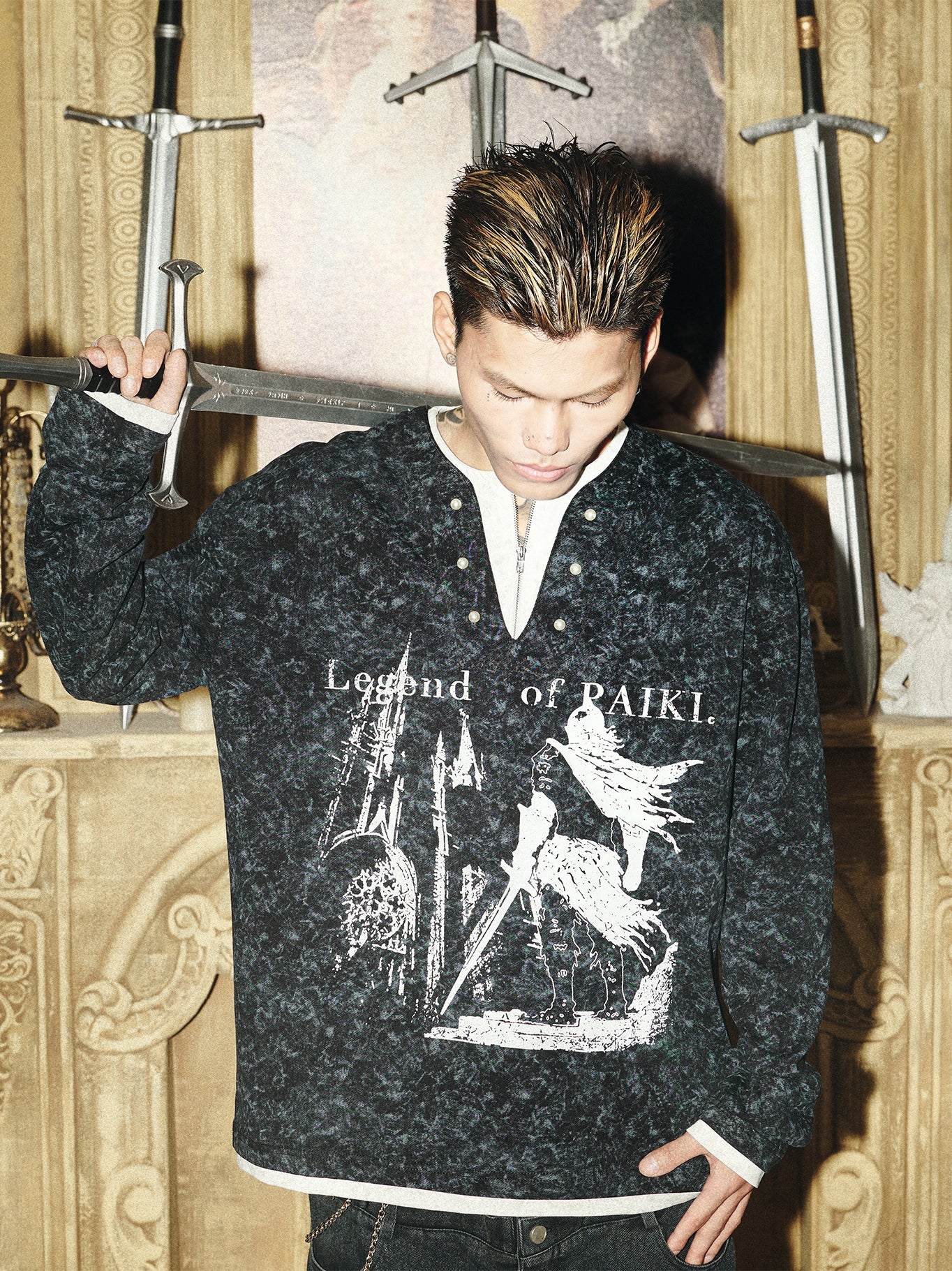 Knight Castle Pearl Button Fake Layered Long Sleeve T-Shirt WN15845