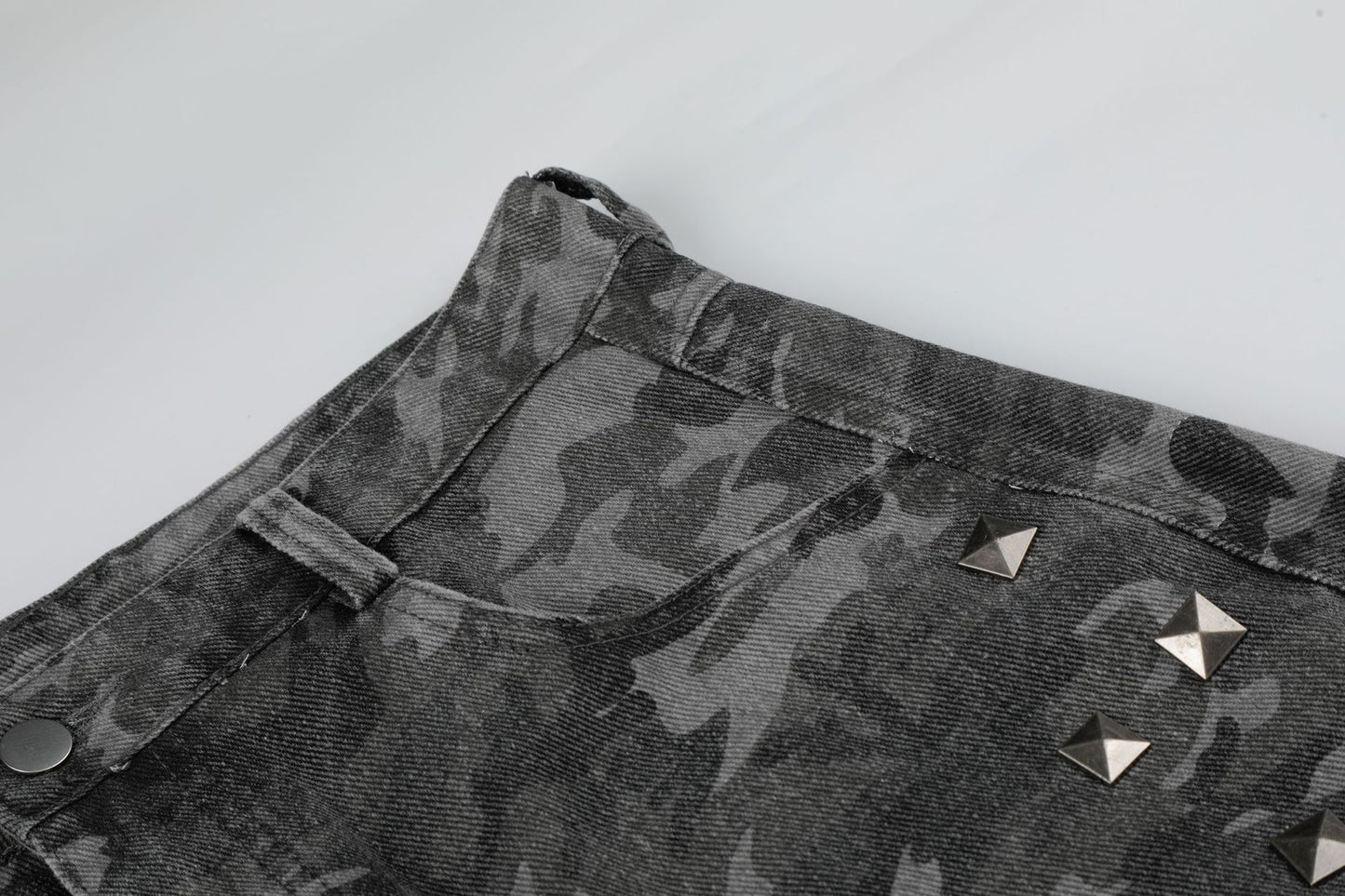 Camo Rivet Curved Wide Leg Denim Jeans WN25624