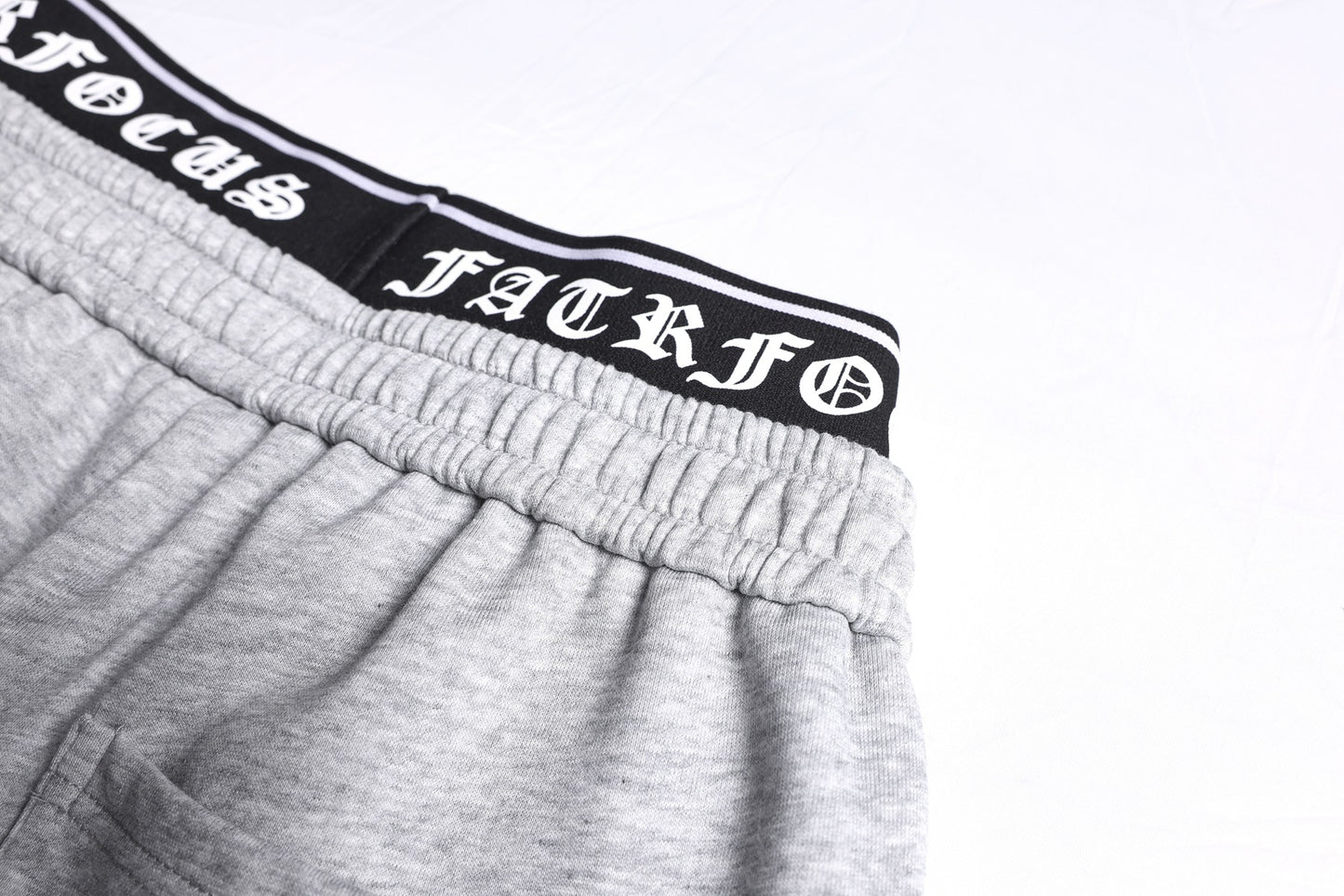 Letter Print Deconstruction Wide Leg Sweatpants WN26110