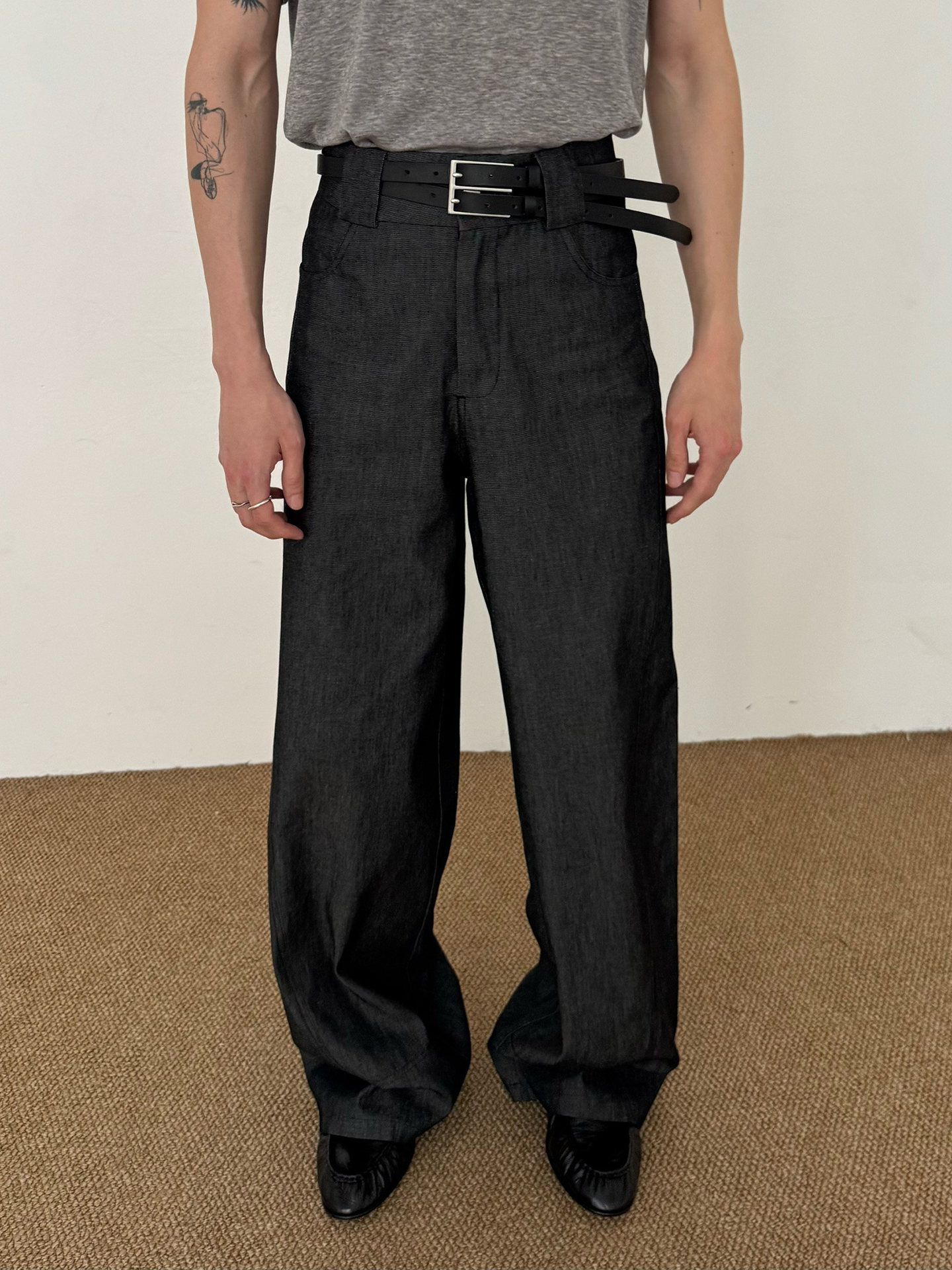 Lightweight Tapered Denim Jeans WN21610