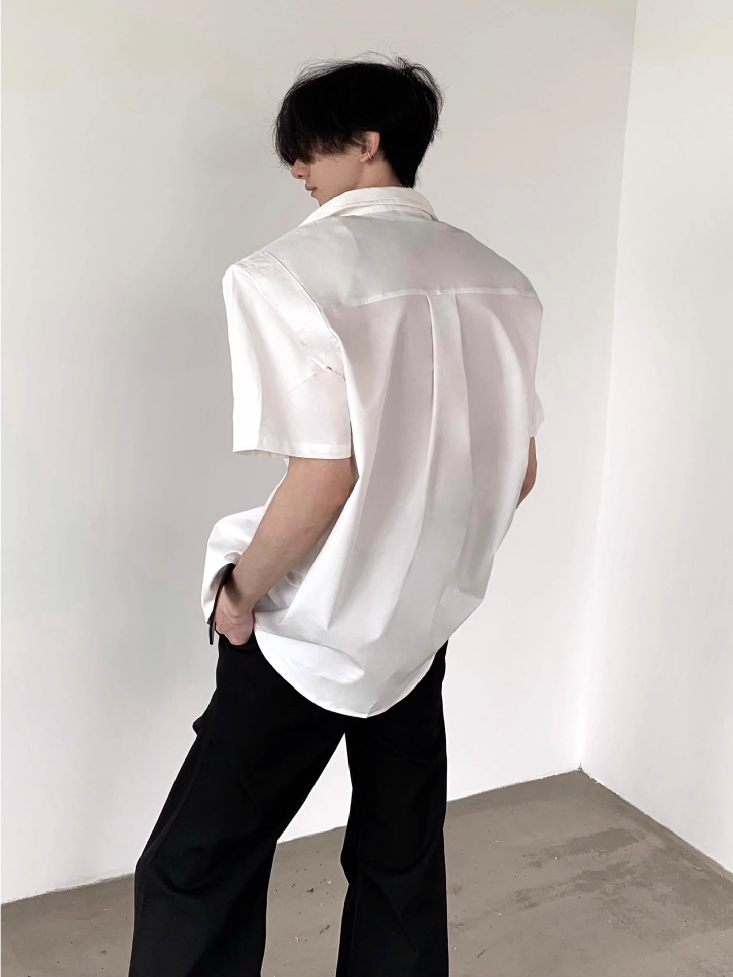 Metal Design Shoulder Pad Short Sleeve Shirt WN7069