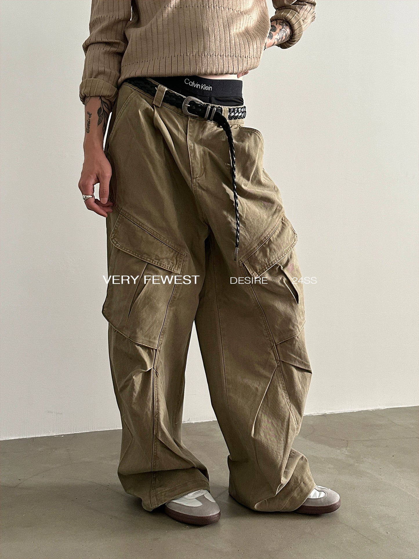 Wide-Leg Straight Cargo Pants WN8913