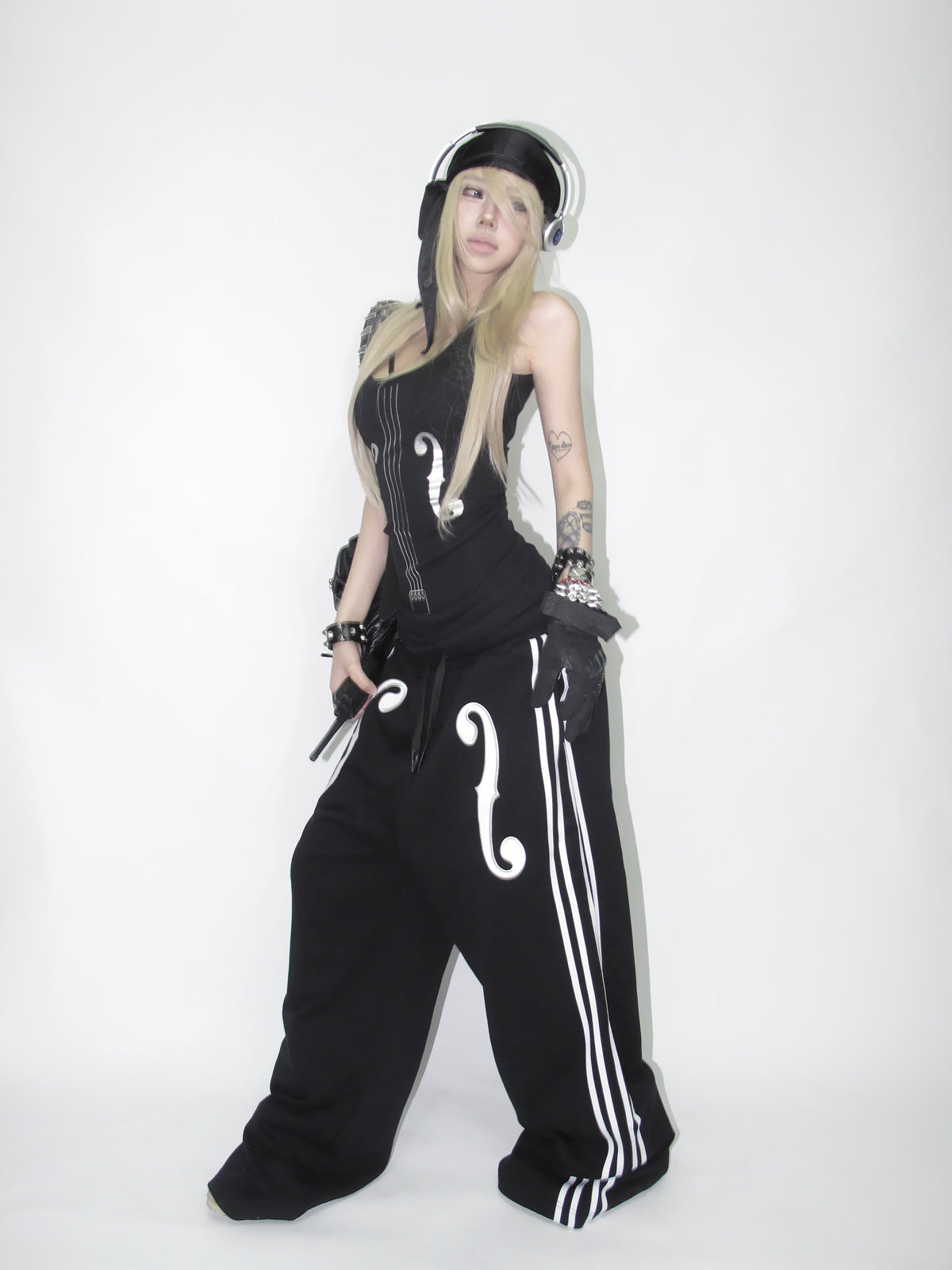 Side Stripe Musical Symbol Print Wide Leg Sweatpants WN27216
