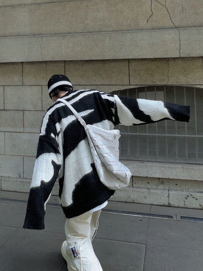Abstract Pattern Fuzzy Oversize Knit Sweater WN24400