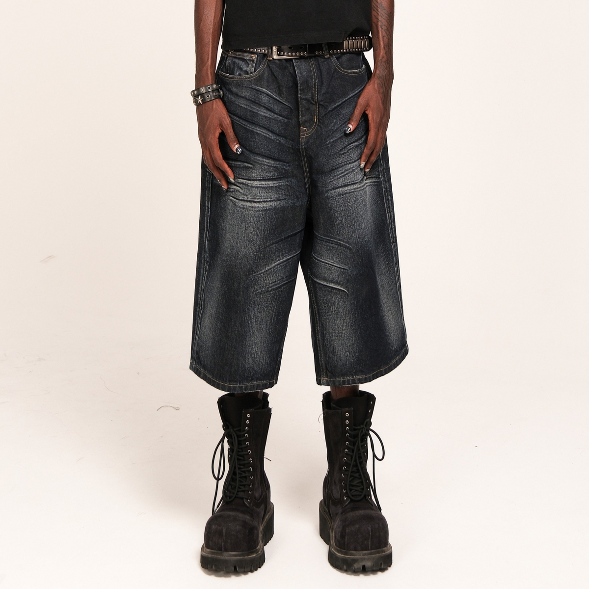 Washed Whisker Denim Half Jeans WN26645
