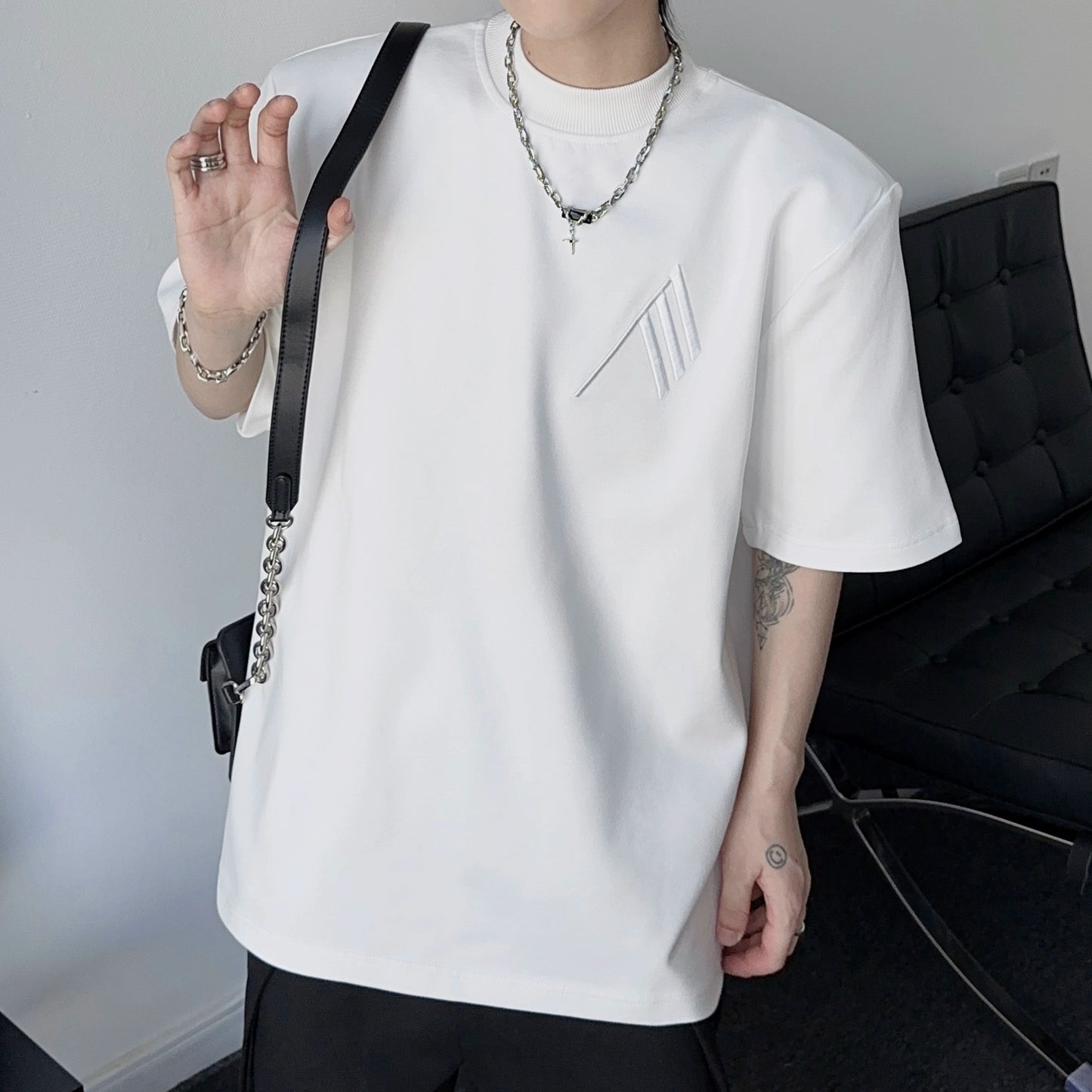 Oversized Shoulder Pad Short Sleeve T-Shirt WN19339