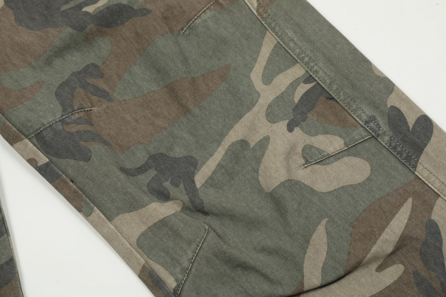 Camouflage Washed Wide-Leg Cargo Pants WN11353