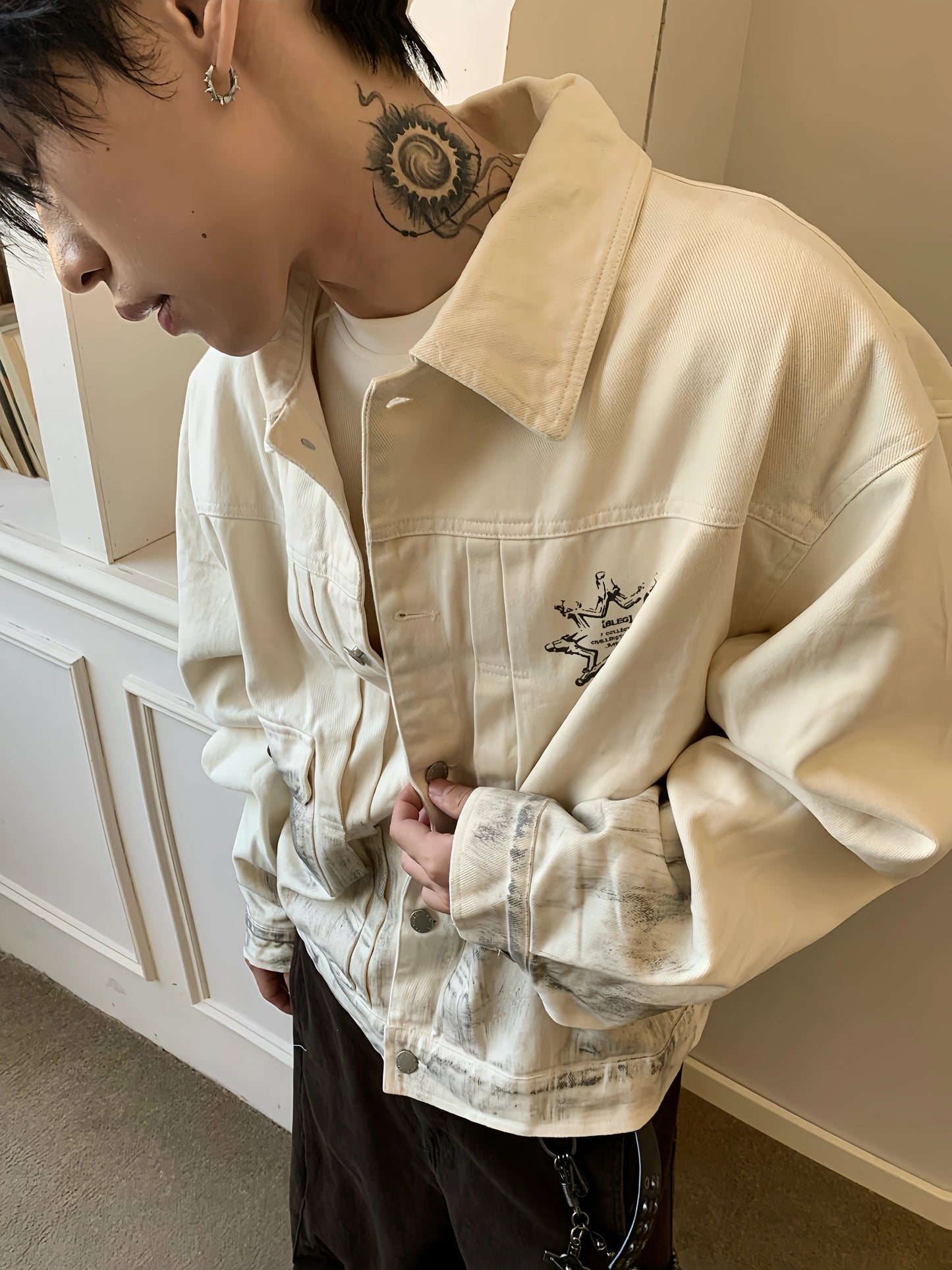 Washed Portrait Print Denim Short Jacket WN22240