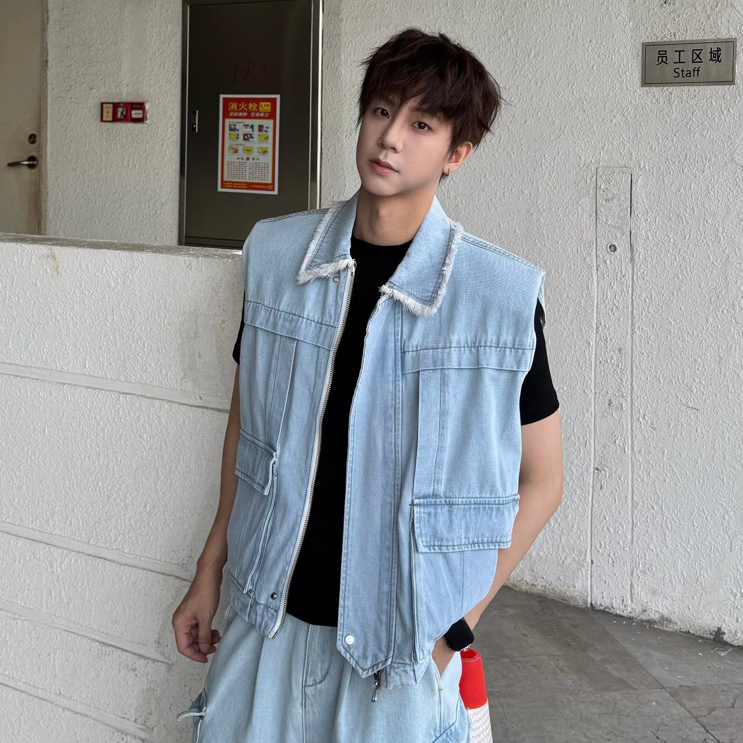 Sleeveless Denim Jacket & Wide Leg Cargo Denim Jeans Setup WN25330