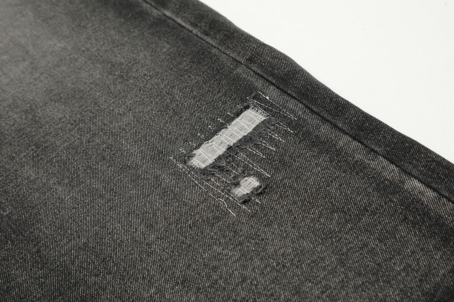 Washed Damage Straight-Leg Denim Jeans WN11395