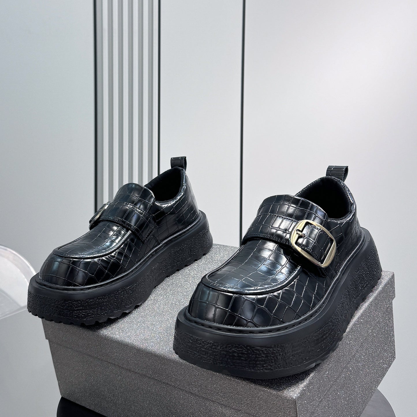 Platform Metal Buckle Round Toe Loafers WN24784
