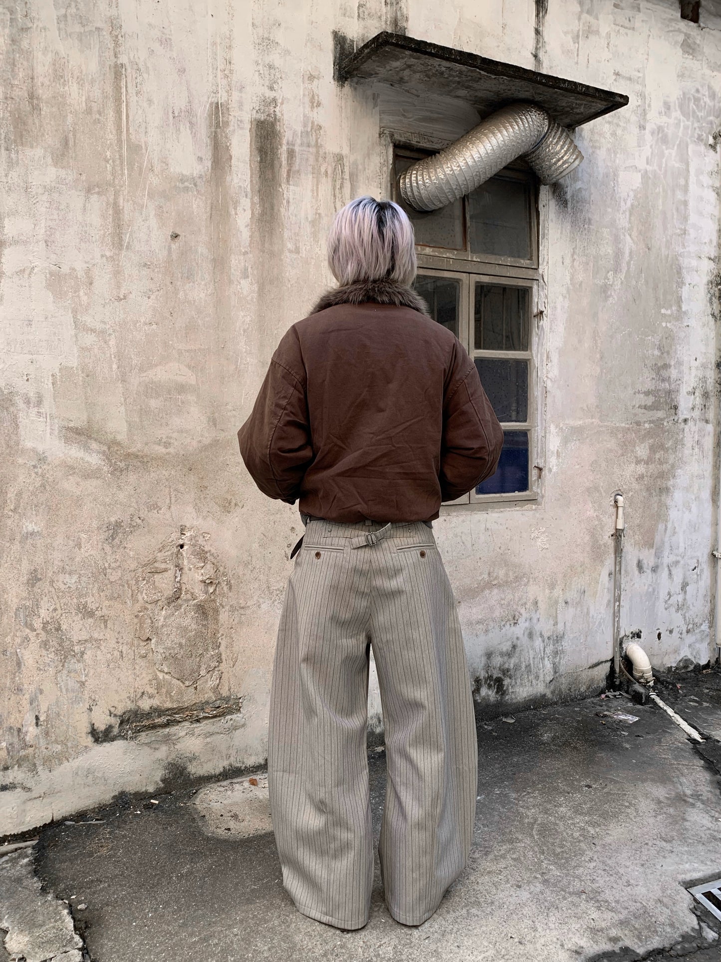 Deconstructed Washed Fake Fur-Collar Front Button Jacket WN22202