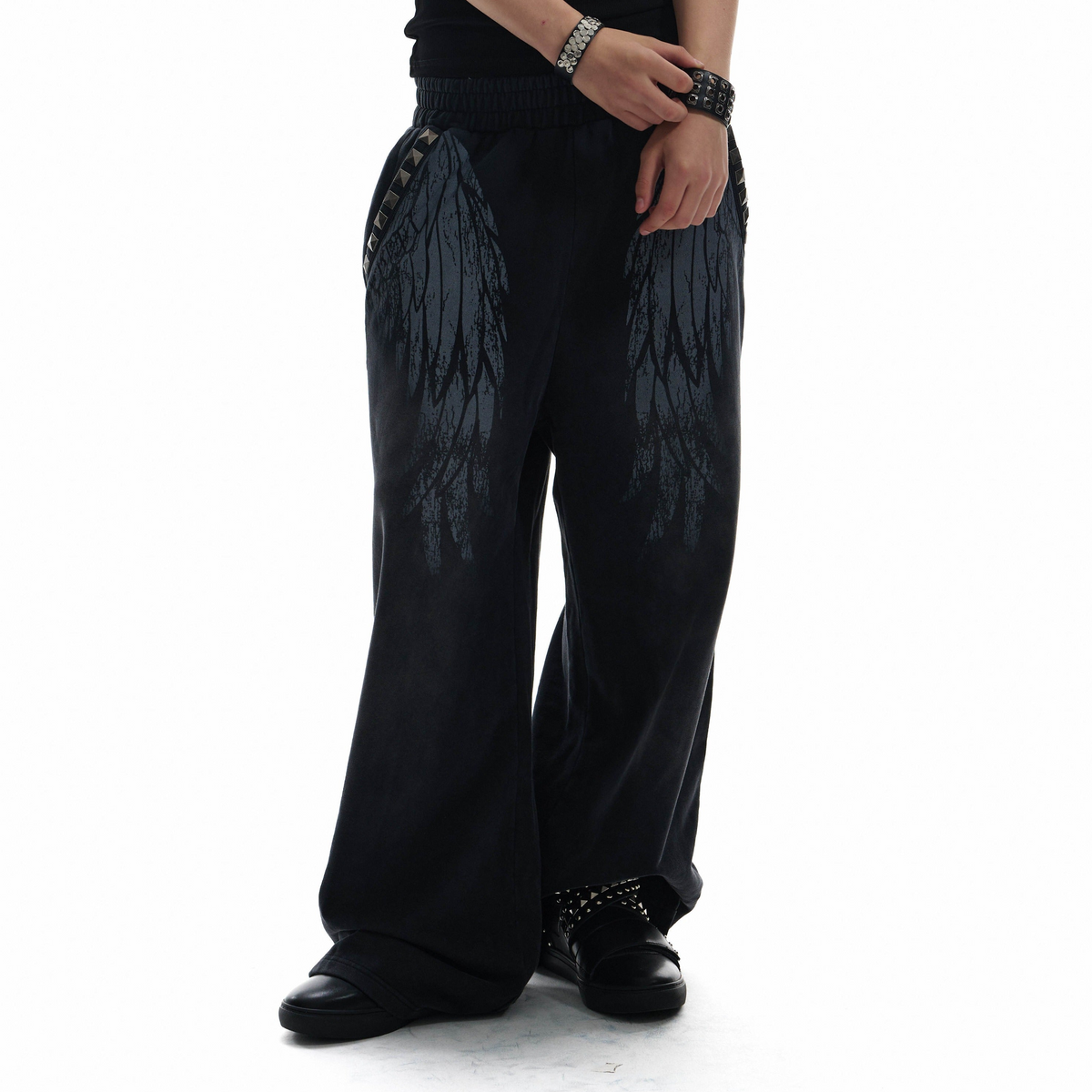 Wide Leg Wing Print Studs Detail Sweatpants WN27212
