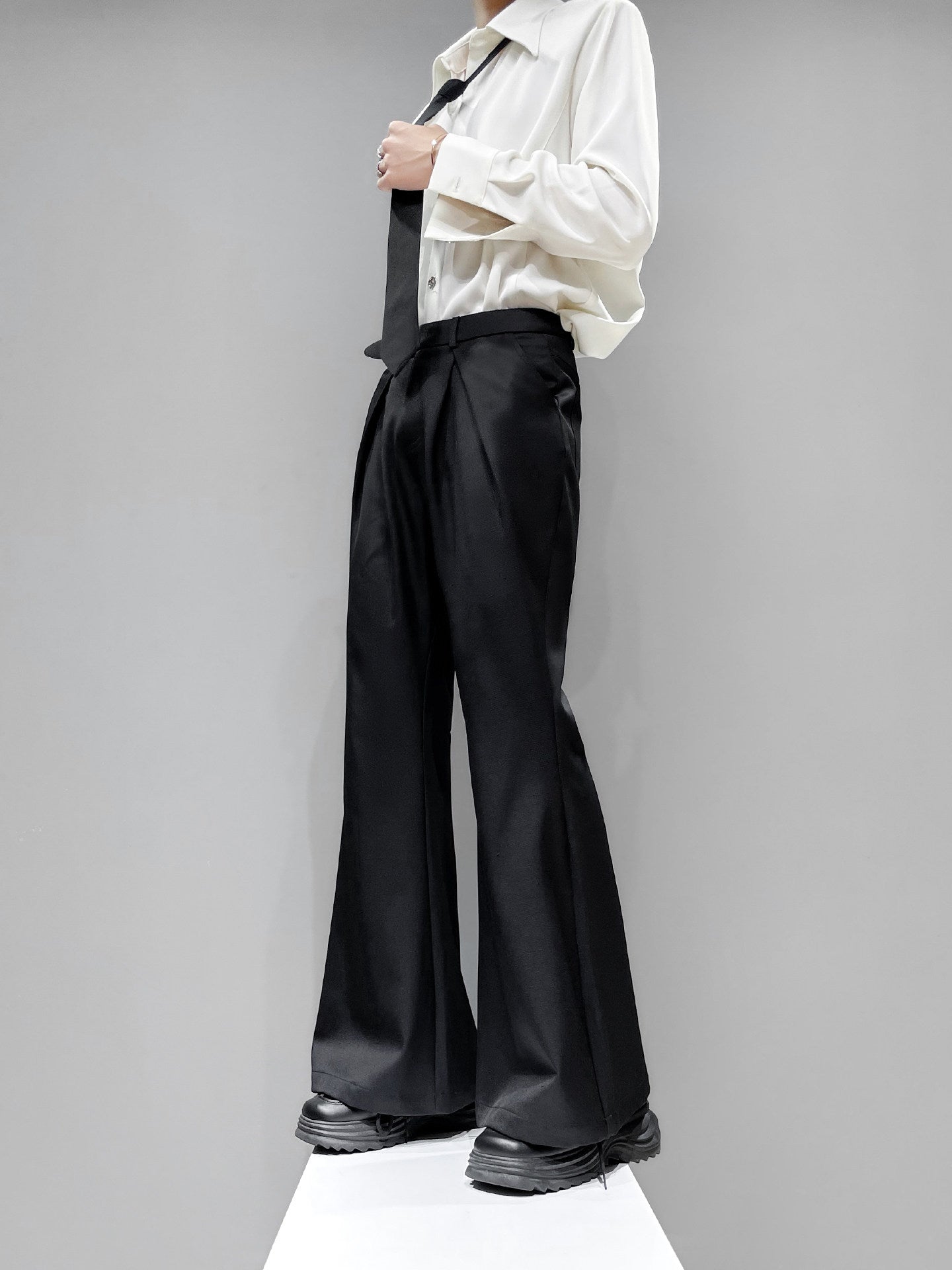 Pleats Flare Straight Trousers WN23903