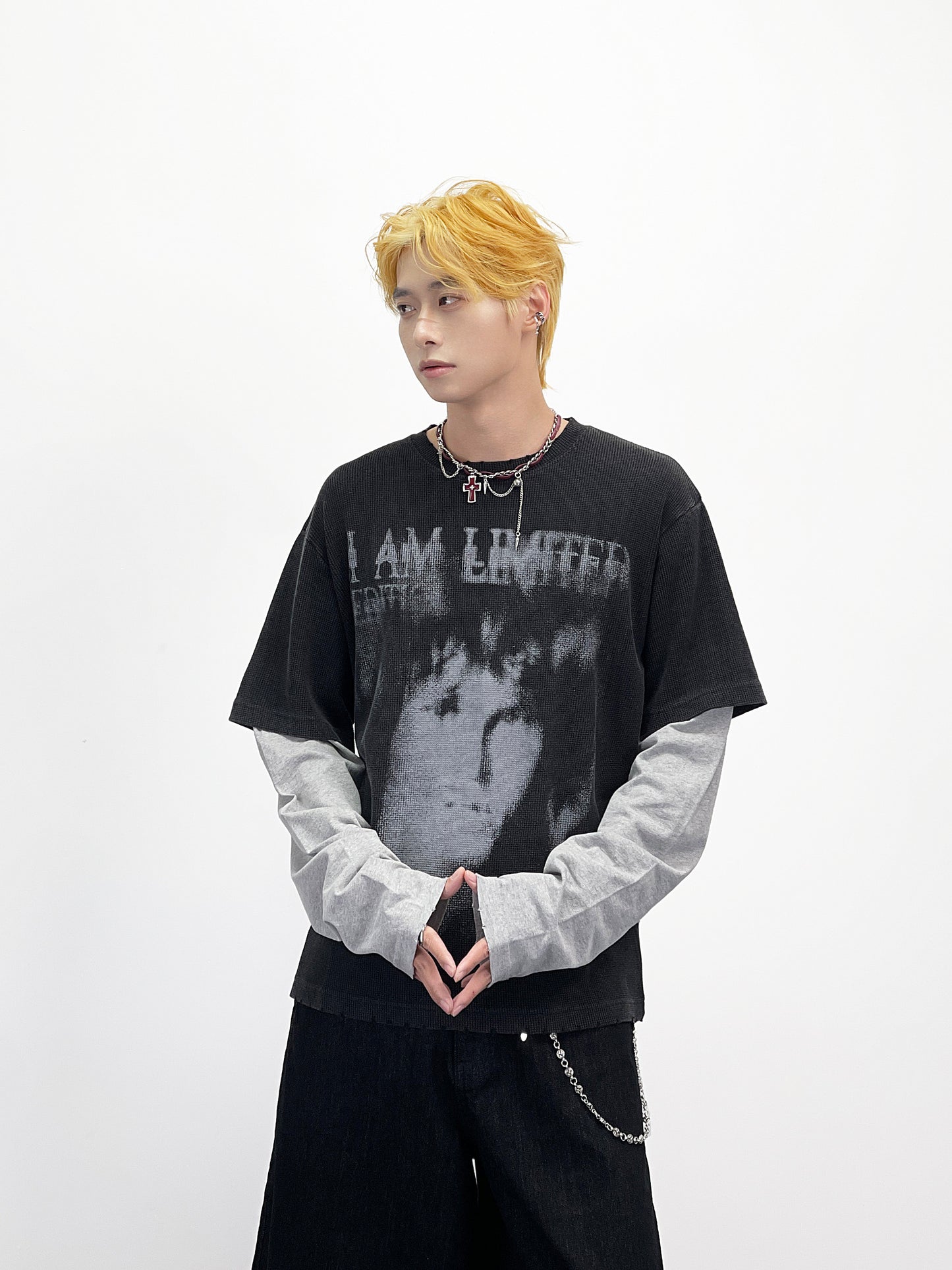 Fake Layered Portrait Print Damage Long Sleeve T-Shirt WN24281