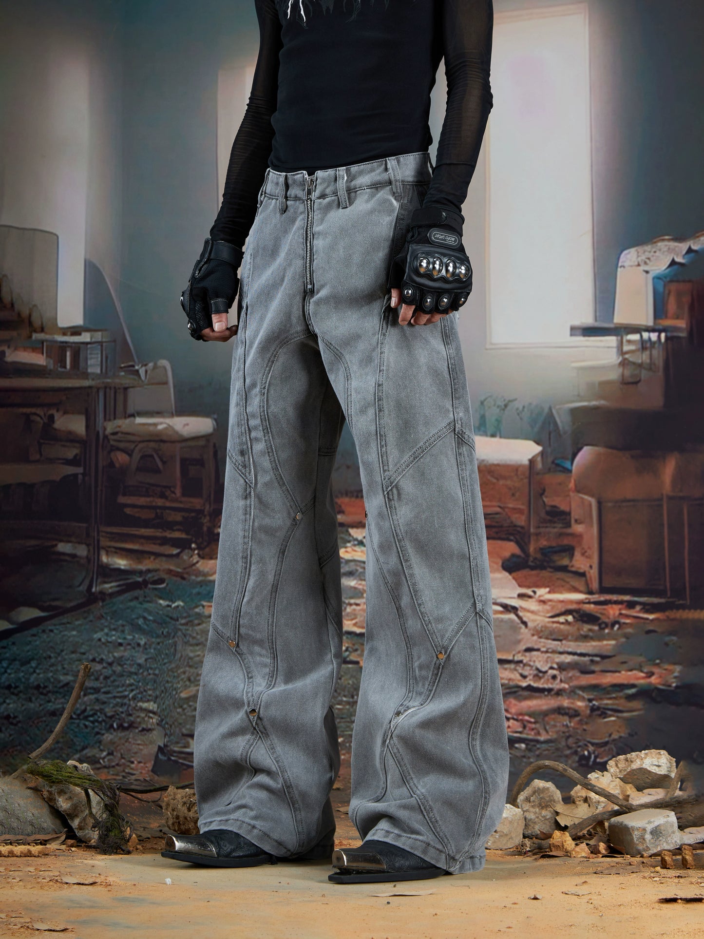 Studs Deconstruction Washed Damage Flare Denim Jeans WN21364