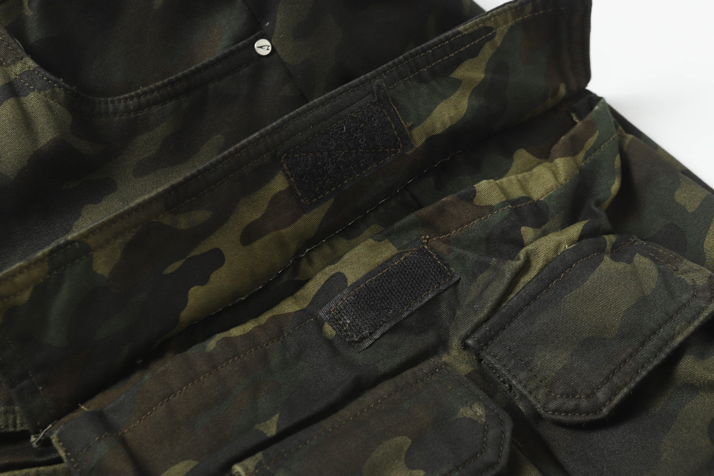 Camouflage Cargo Wide-Leg Half Pants WN16132