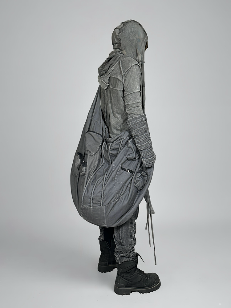 Pleats Slim Washed Long Sleeve Hoodie WN21991